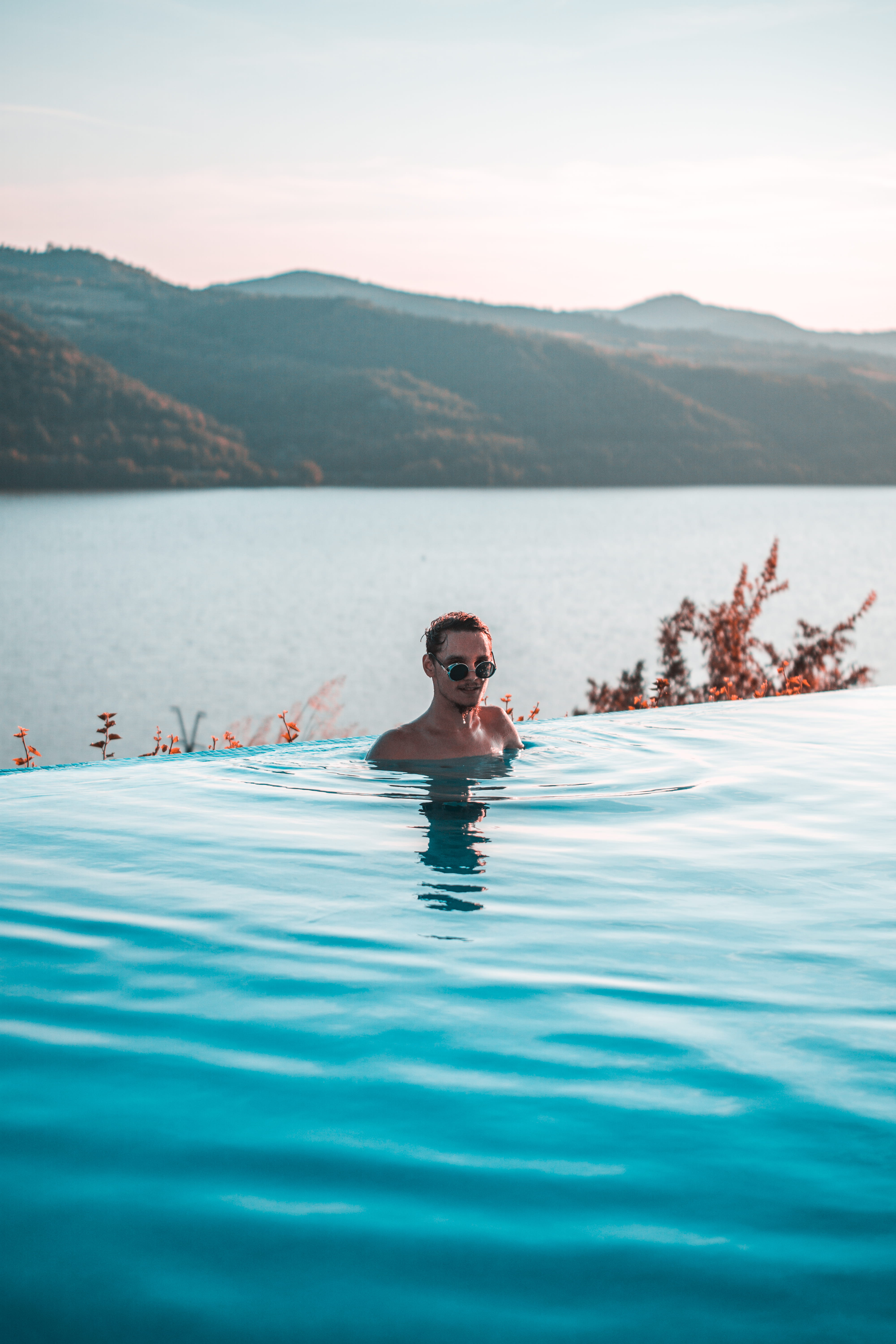 enjoyment, 5K, exercising, females, model, potrait, swimming, lifestyles, hillside, sport, black, wearing, healthy Lifestyle, young Adult, summer, travel, Phone HD Wallpaper