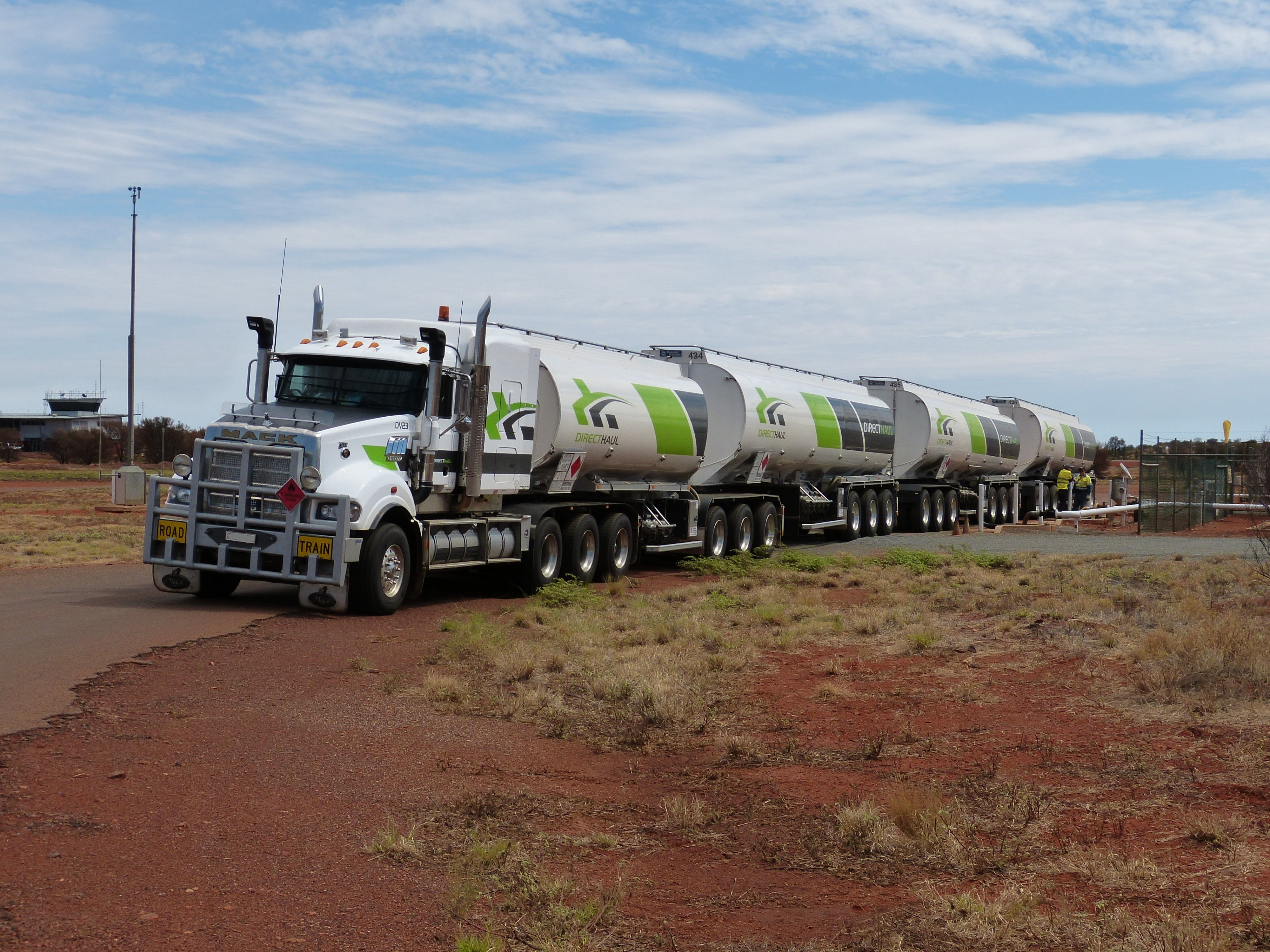 cloud - sky, no people, transportation, freight Transportation, transport, 4K, road, mode of transportation, semi-truck, freight, australia, ayersrock, HD Wallpaper