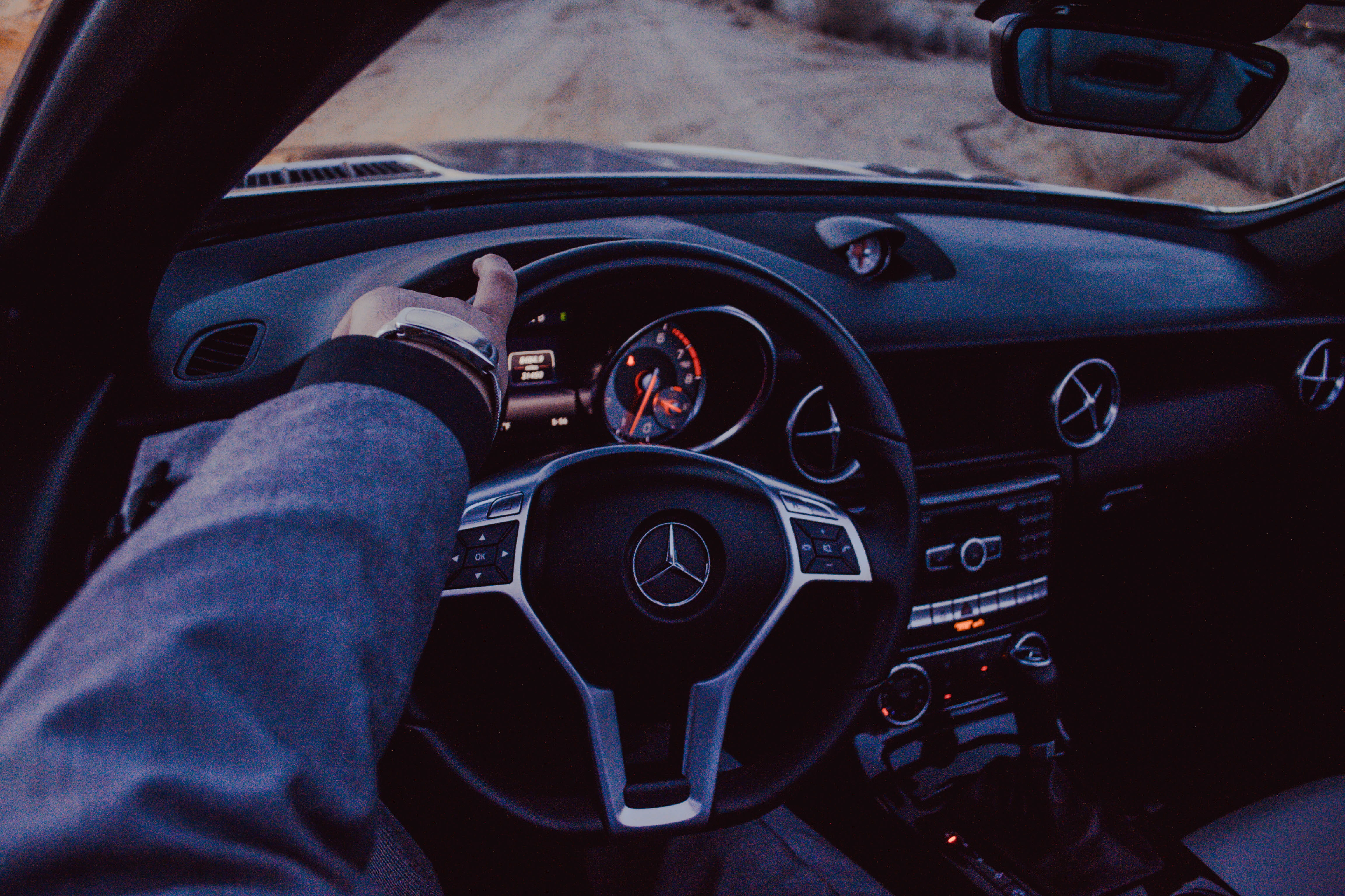mode of transportation, steering, human body part, mercedes benz, black, mercedes, speedometer, windshield, holding, 4K, person, driving, dashboard, car interior, HD Wallpaper