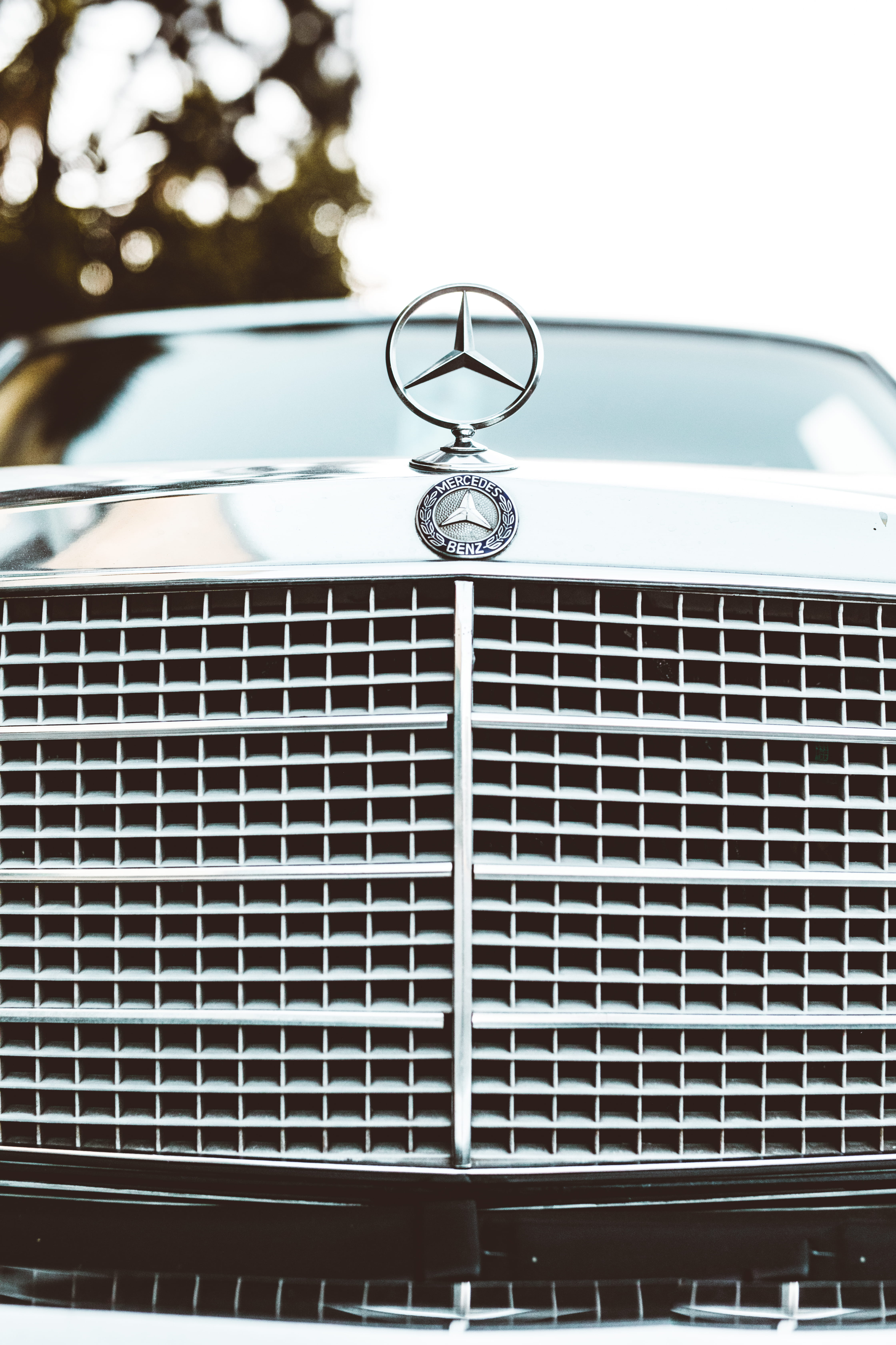vehicle, chrome, cream car, grid, mercedes, logo, grille, symbol, modern, shiny, luxury, benz, brand, elegance, vintage Car, mercede, retro Styled, headlight, Phone HD Wallpaper