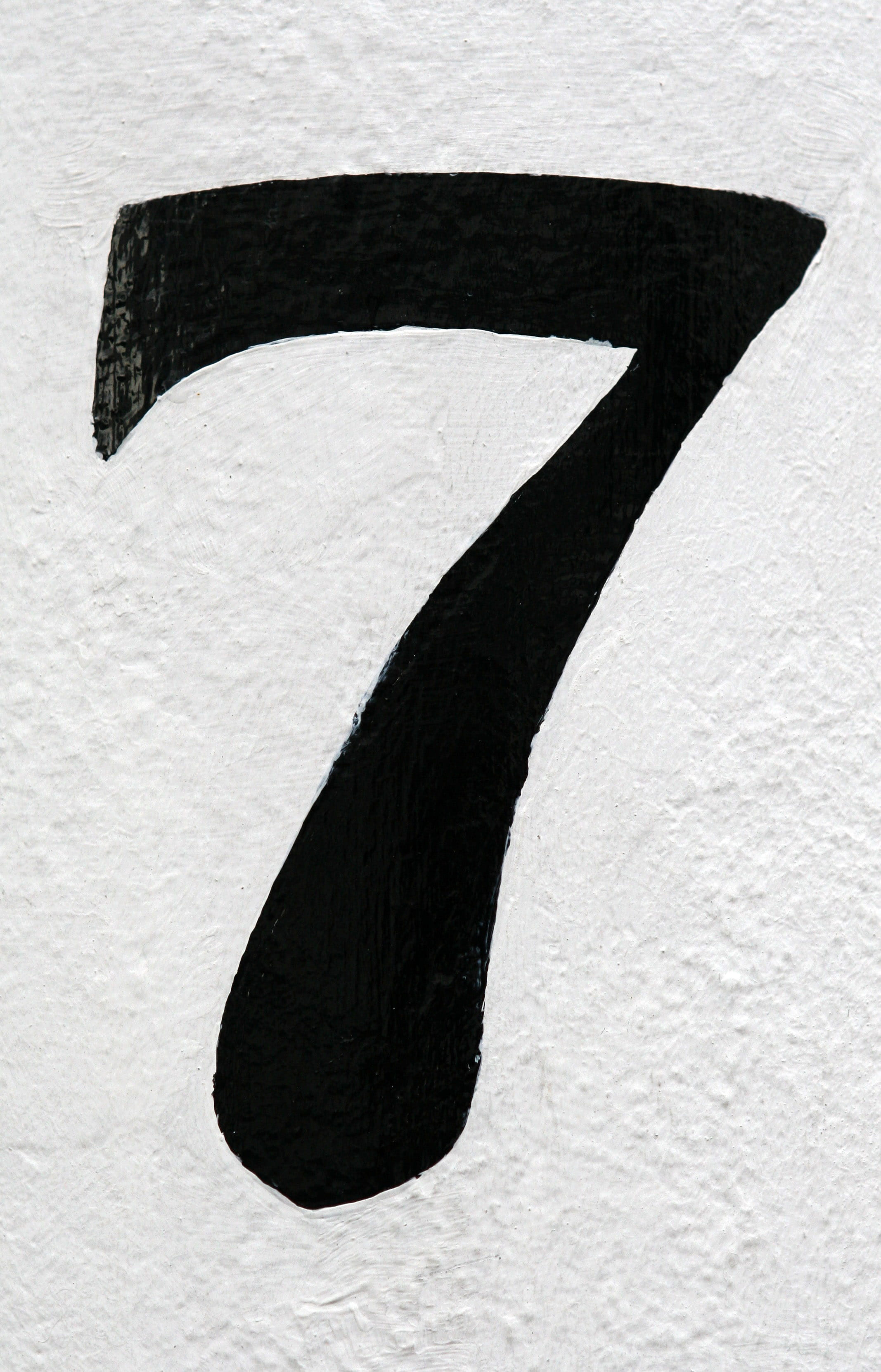 number, architecture, number 7, black, backgrounds, representation, no people, 2K, seven, white background, white color, creativity, numeral, day, 7, paint, Phone HD Wallpaper