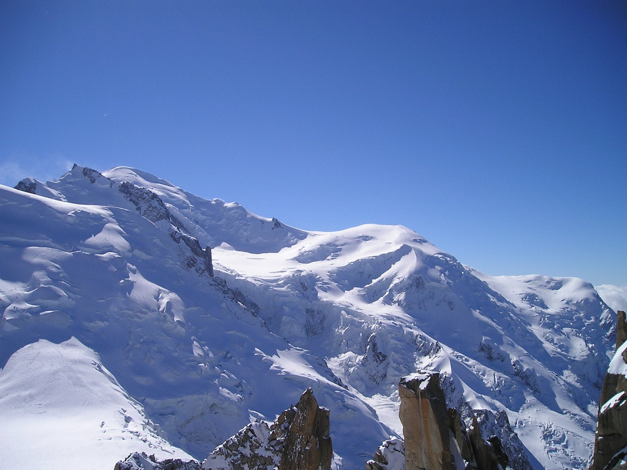 sky, snowcapped mountain, mountain peak, sunlight, extreme weather, day, mountain range, sunny, copy space, snow, chamonix, mountain, alpine, ice, no people, HD Wallpaper