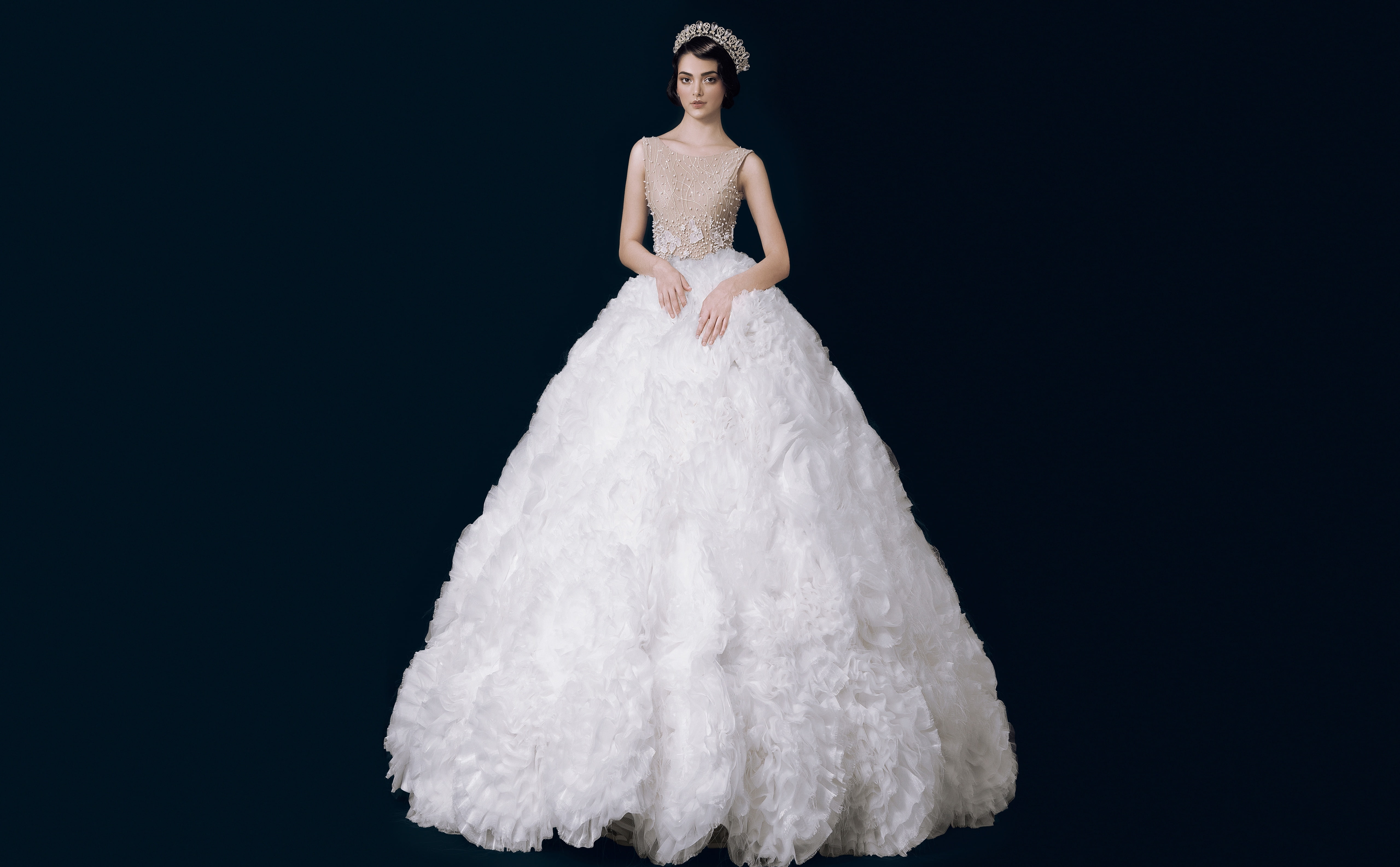 Model, fashion, 5K, ball, black background, WhiteDress, bride, Dress, Beautiful, Fabulous, Elegant, Collection, studio shot, Crown, wedding dress, Woman, HD Wallpaper