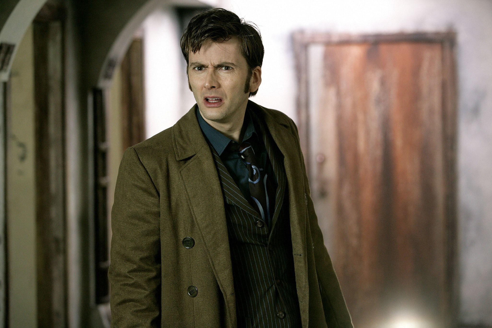 Doctor Who, portrait, business, males, looking, focus on foreground, Tenth Doctor, David Tennant, uncertainty, standing, well-dressed, men, clothing, front view, HD Wallpaper