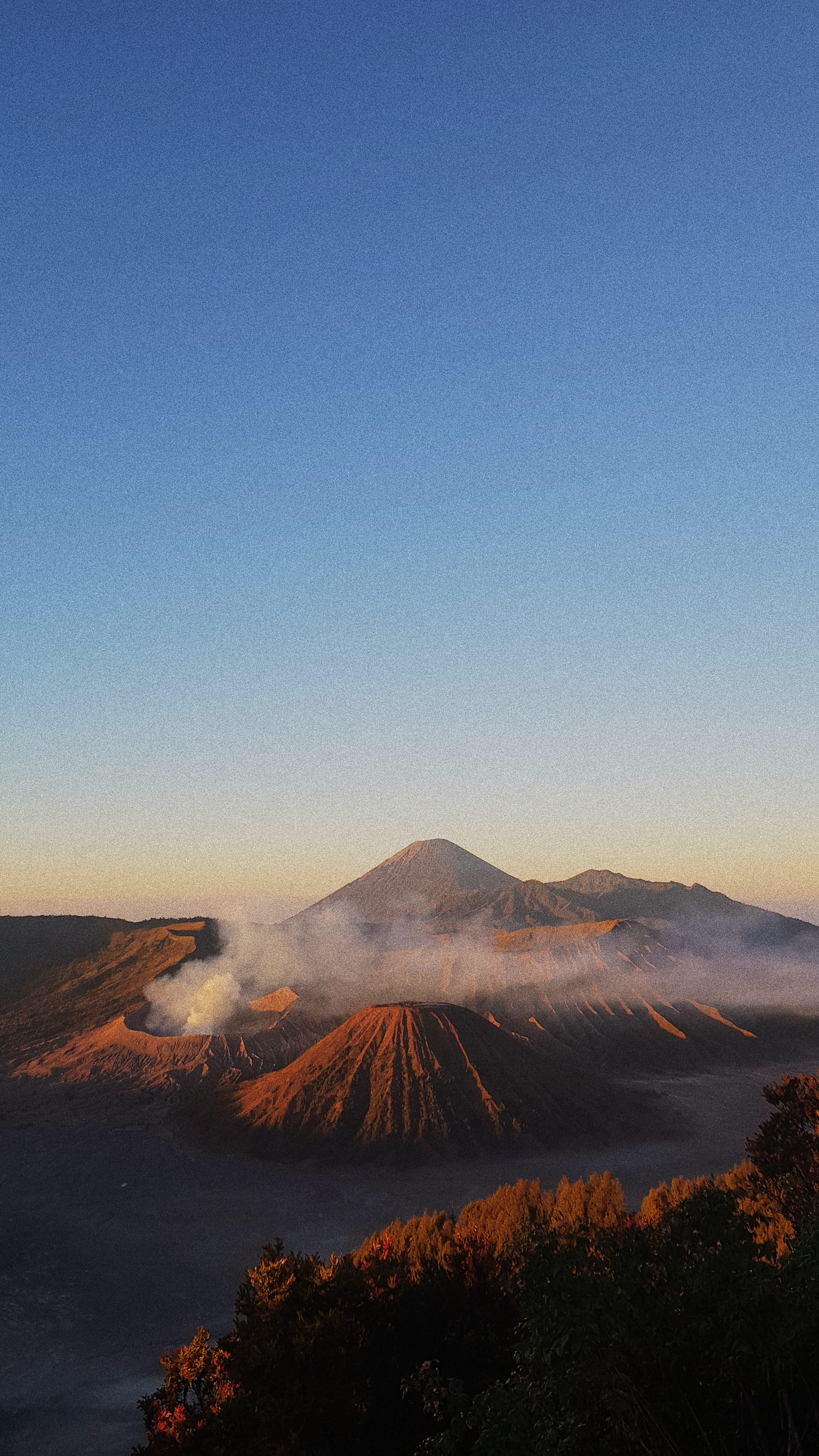 beauty in nature, environment, tranquil scene, non-urban scene, clear sky, travel destinations, power in nature, no people, land, volcano, volcanic crater, Phone HD Wallpaper