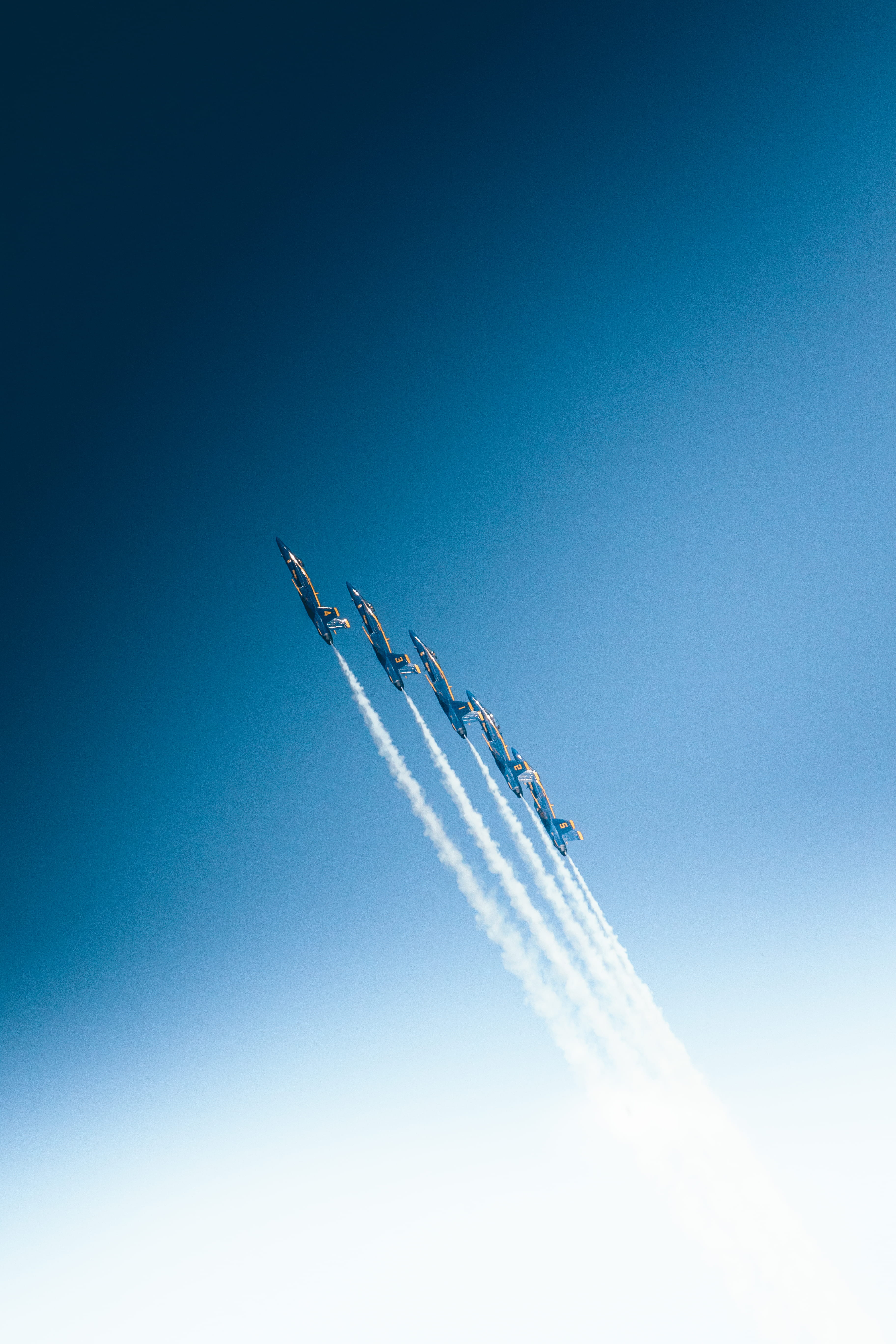android, space, air vehicle, airplane, five, motion, airshow, 5K, minimal, transportation, no people, android backgrounds, aerospace industry, Phone HD Wallpaper
