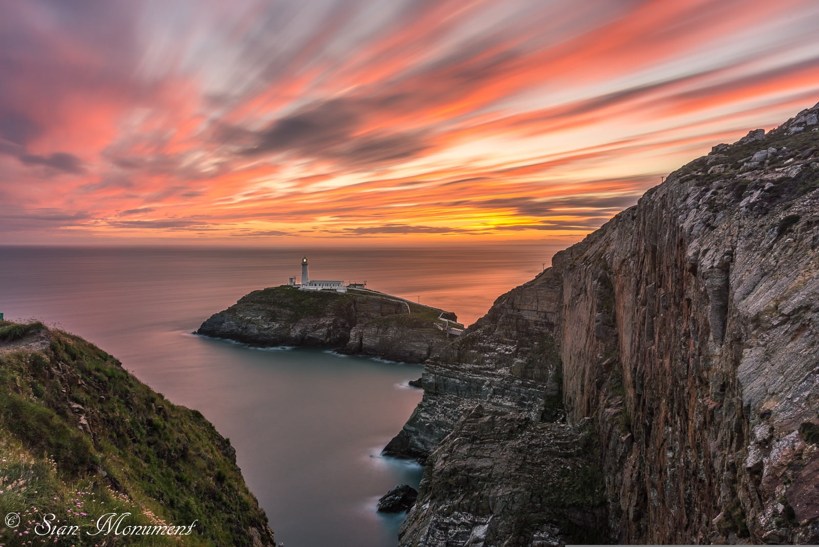 Anglesey, Sky, Lowlight, Lighthouse, body of water, coastline, Clouds, nature, body, Skyscape, Cliff, Sunset, stack, South stack, Wales, middle, 720P, HD Wallpaper
