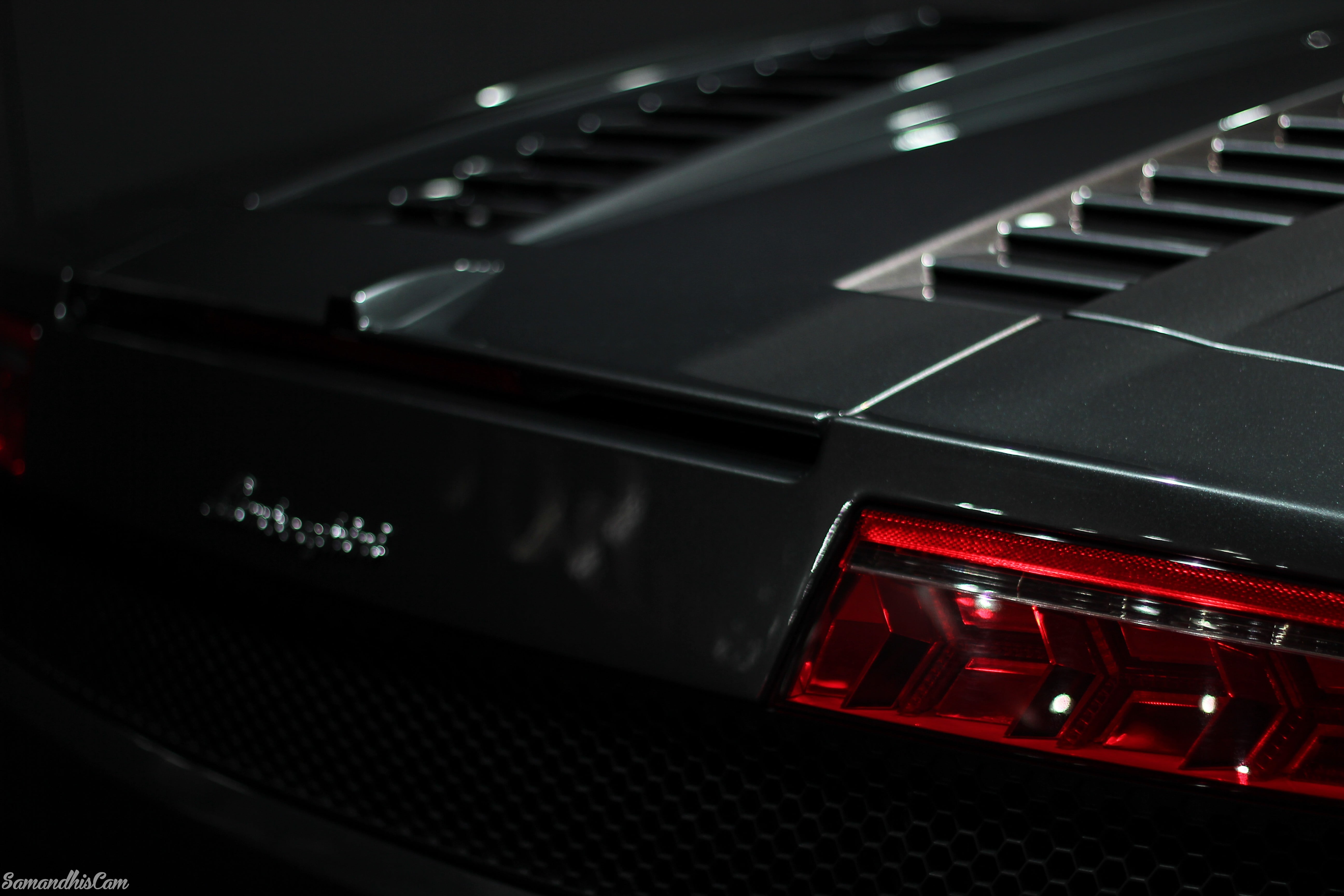 5K, red, indoors, audio equipment, illuminated, technology, control, single object, close-up, rock music, music, black color, sound recording equipment, HD Wallpaper