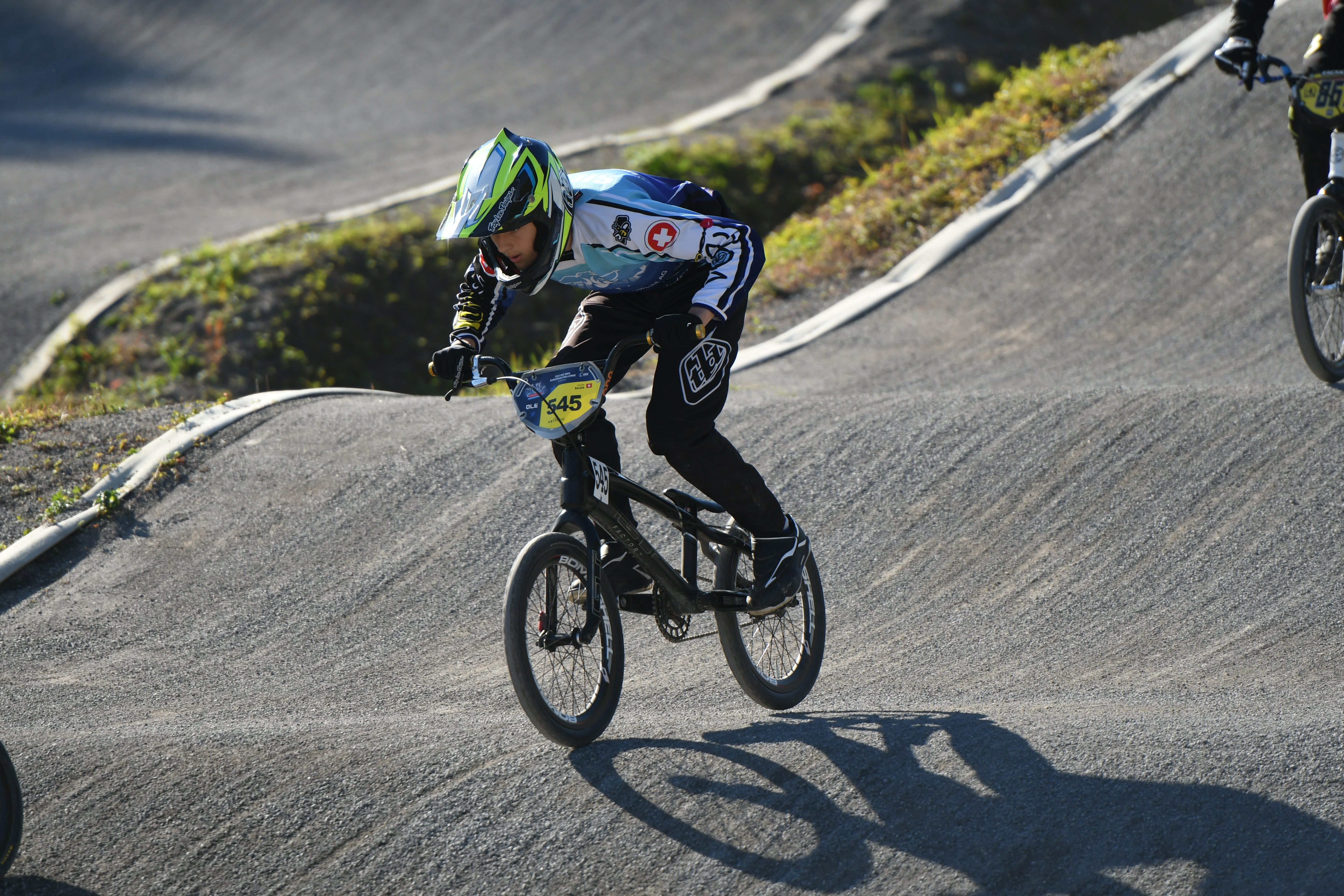one person, road, motion, nature, action, shadow, transportation, day, competition, bike, activity, helmet, sunlight, sports clothing, headwear, bicycle, HD Wallpaper