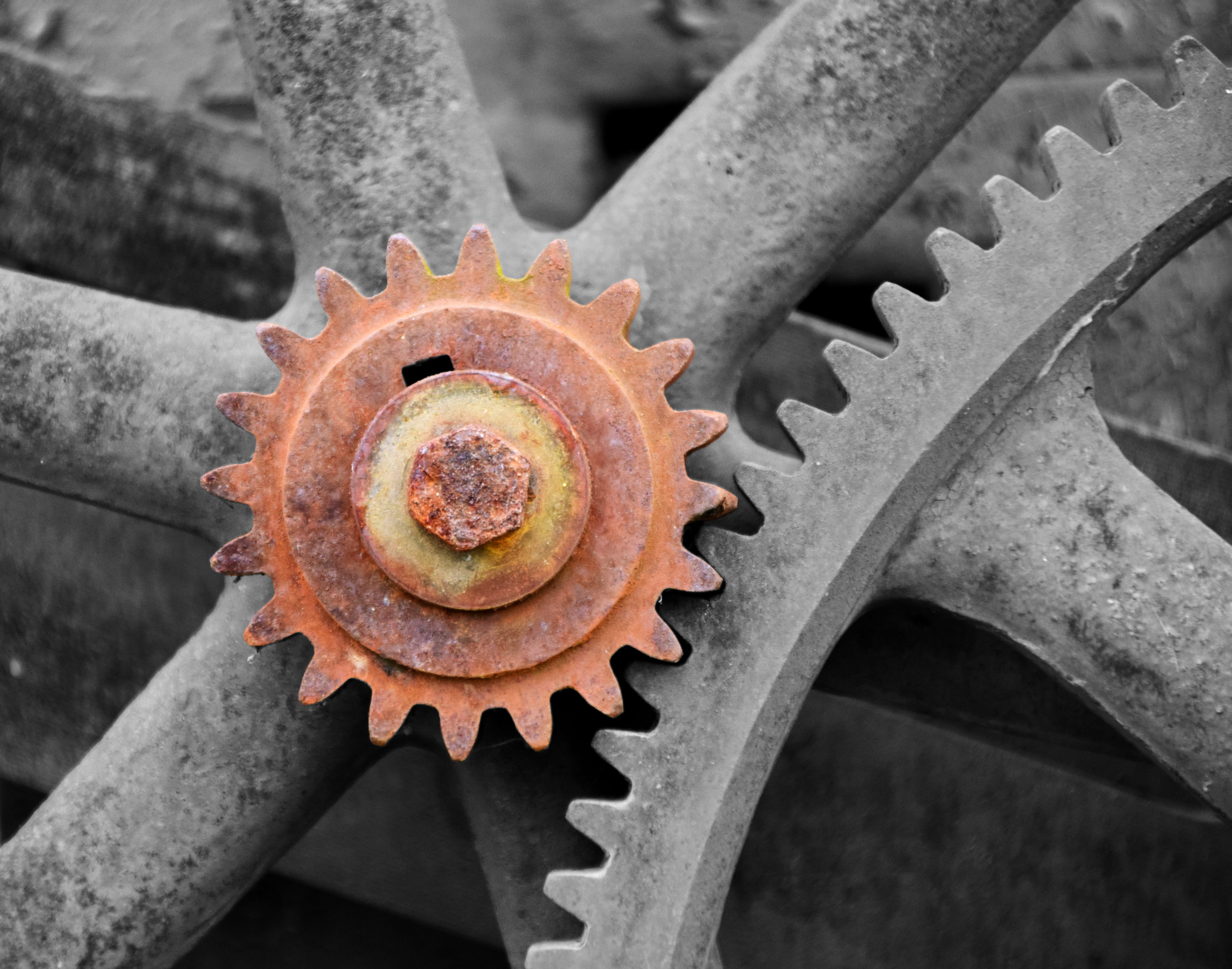 outdoors, industry, focus on foreground, close-up, rad in gear, together, direction, high angle view, shape, machine part, machinery, innovation, wheels, HD Wallpaper