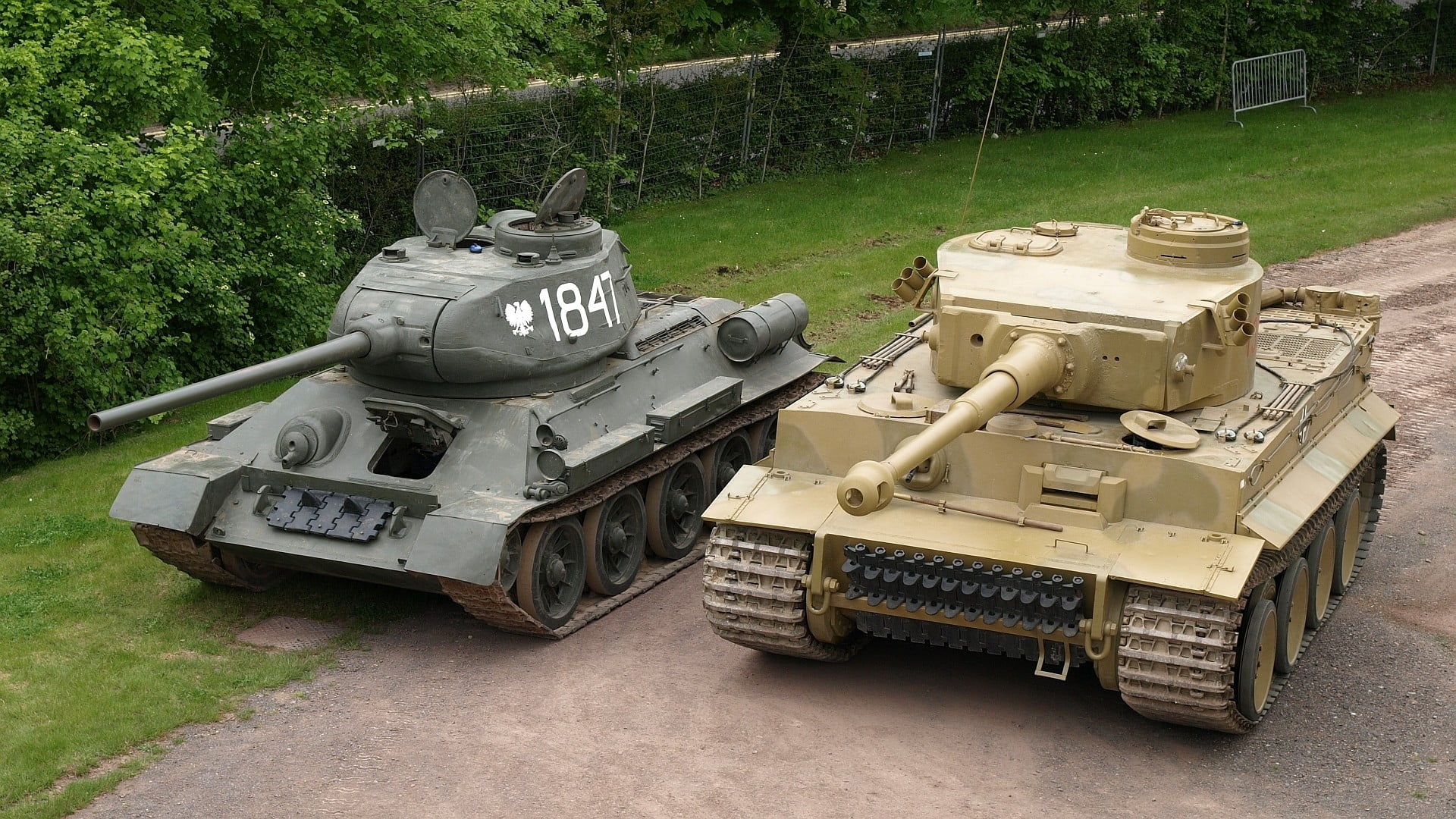 no people, tank, grass, field, green color, tree, security, mode of transportation, vehicle, army, weapon, growth, plant, tanks, transportation, high angle view, HD Wallpaper