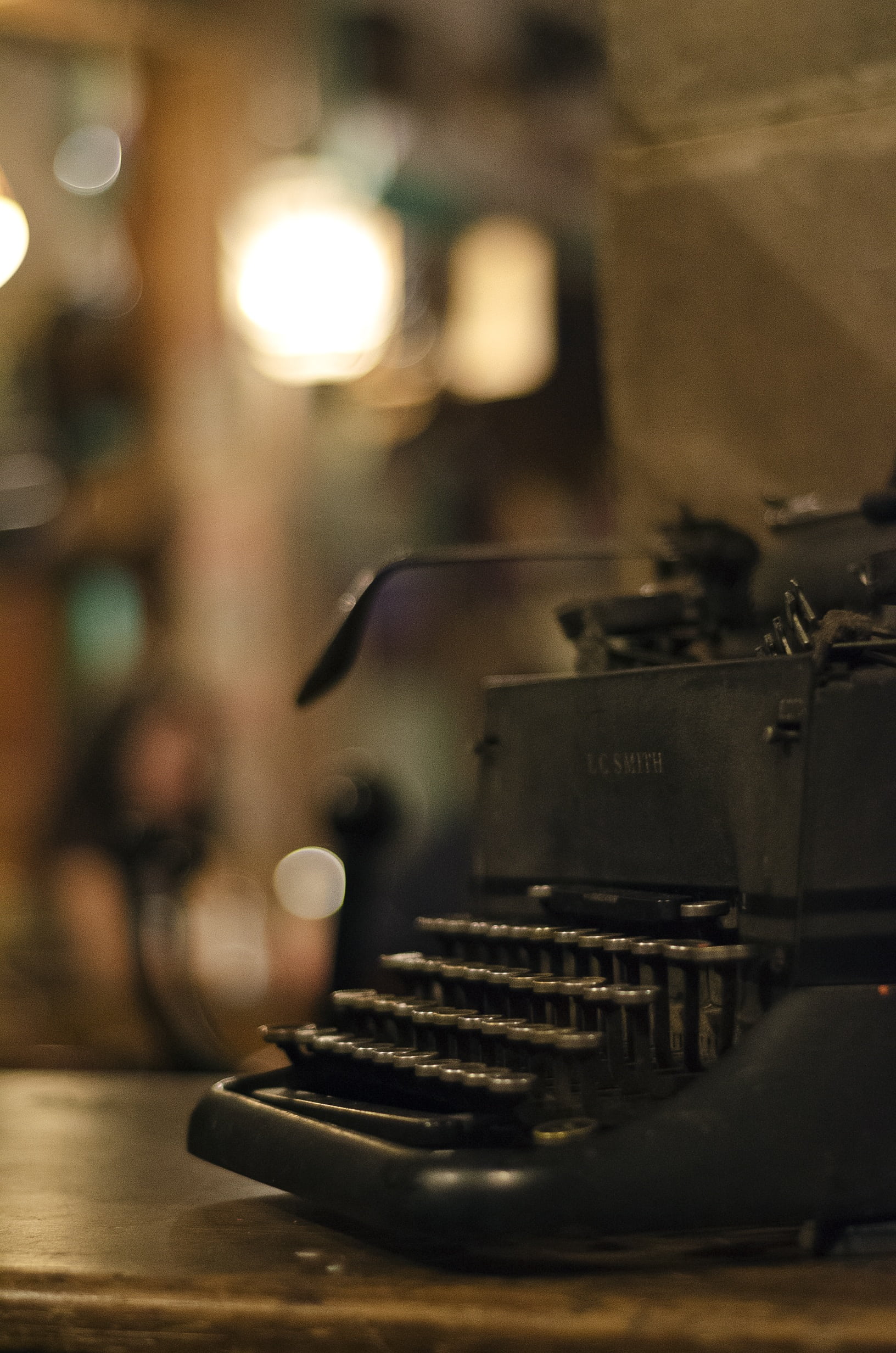 antique, input device, no people, still life, old, equipment, music, indoors, close-up, wooden, musical equipment, bokeh, technology, selective focus, critcal depth of field, Phone HD Wallpaper