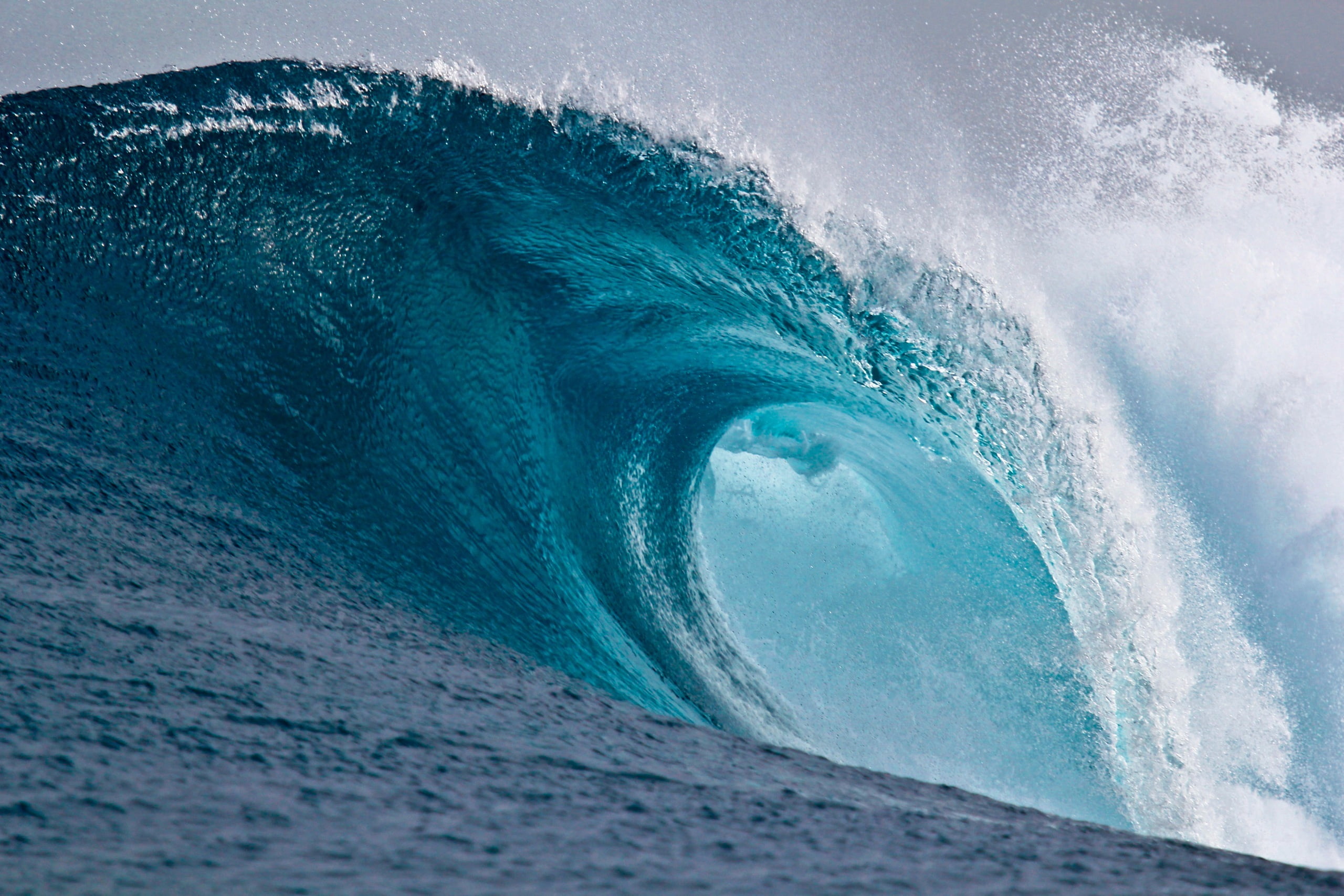 power, sport, day, beauty in nature, 2K, water, sky, power in nature, nature, breaking, motion, white, surfboard, aggression, pipeline Wave, surfing, wet, HD Wallpaper