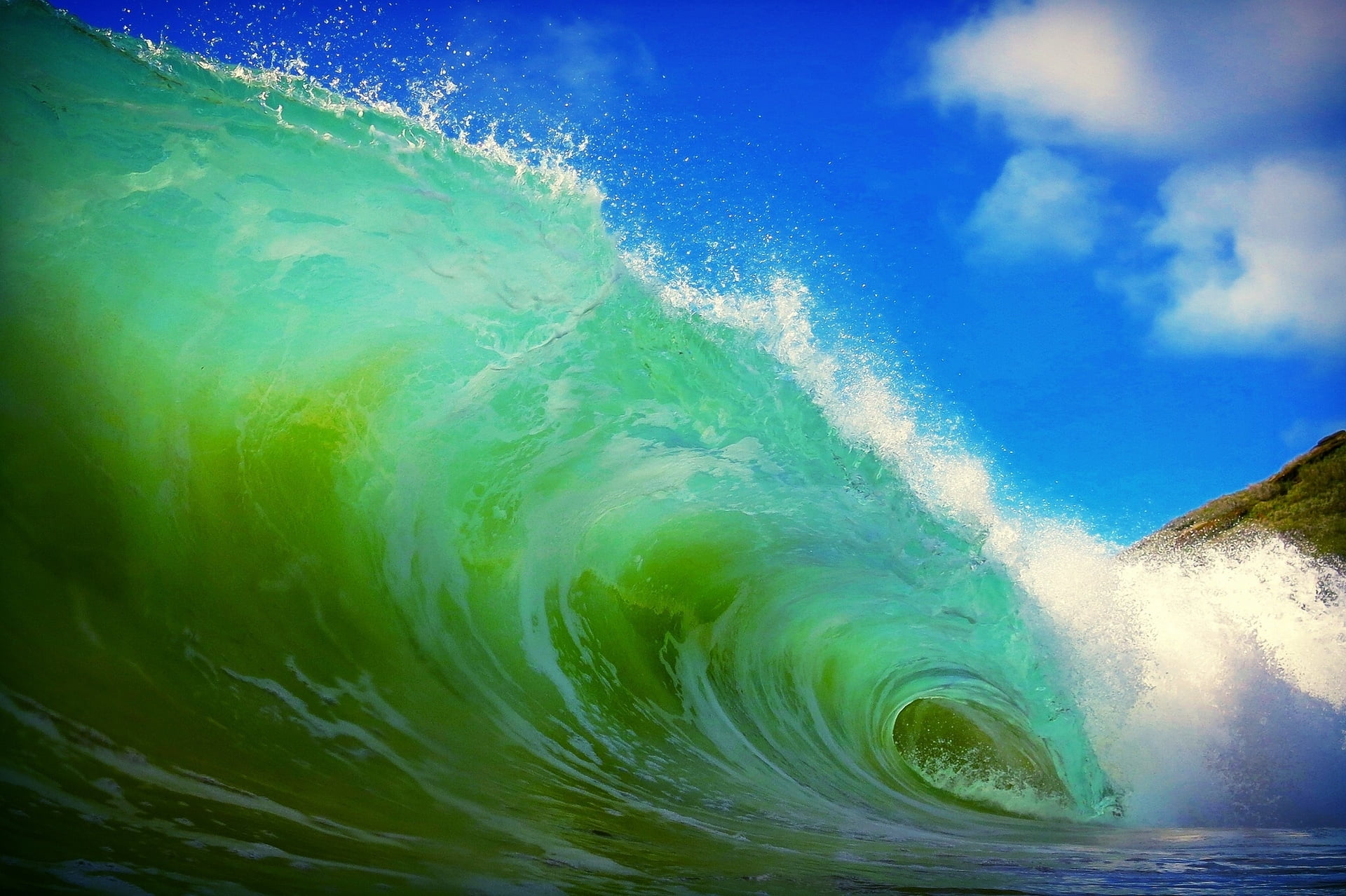 sport, aquatic sport, hawaii Islands, outdoors, coastline, surfing, waterfront, element, wave, speed, splashing, vacations, summer, water, spray, sky, beauty In Nature, HD Wallpaper