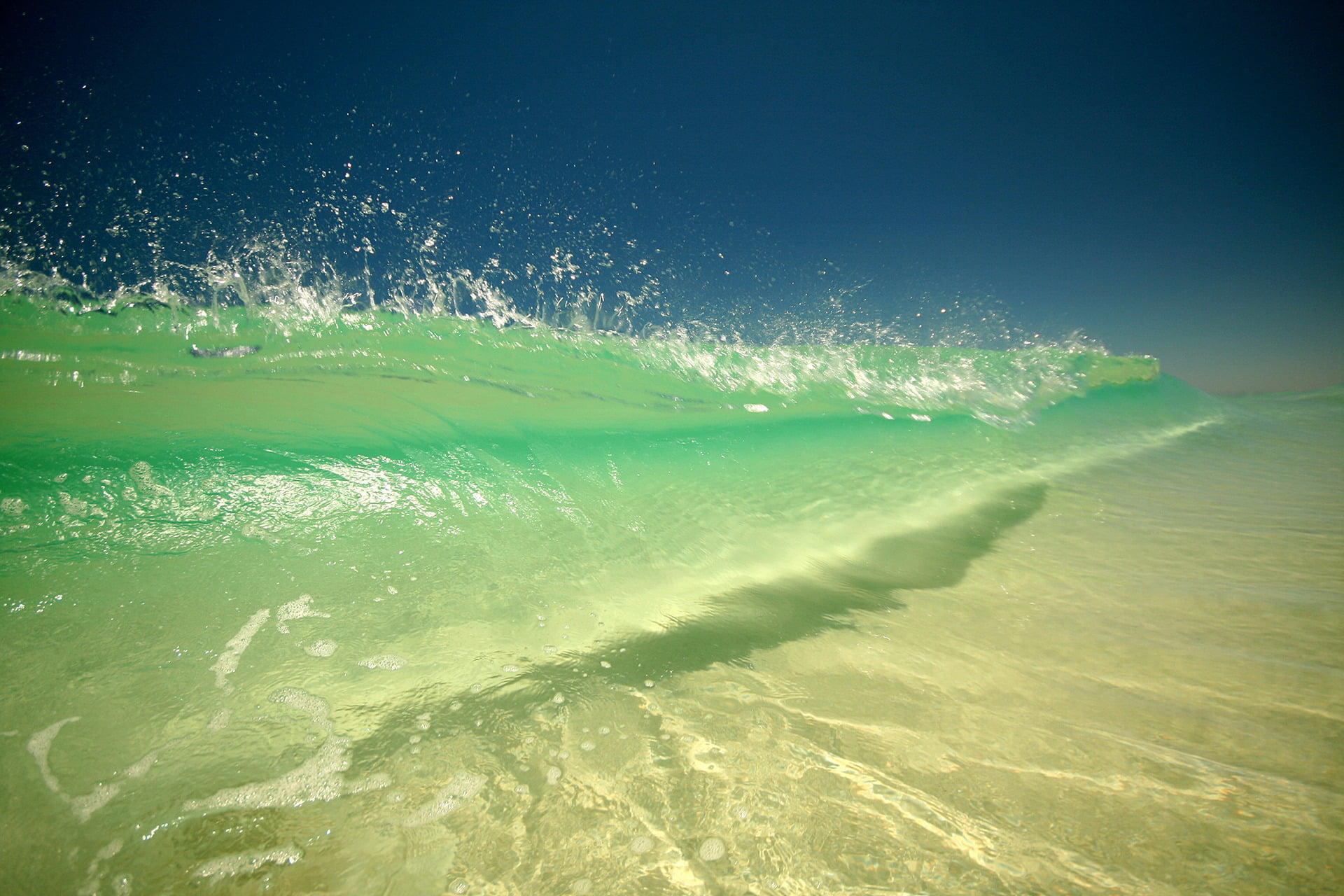 day, motion, sunlight, squirt, sky, beach, backgrounds, power, purity, splashing, beauty In Nature, pipeline Wave, the ocean, land, turquoise colored, extreme Sports, HD Wallpaper