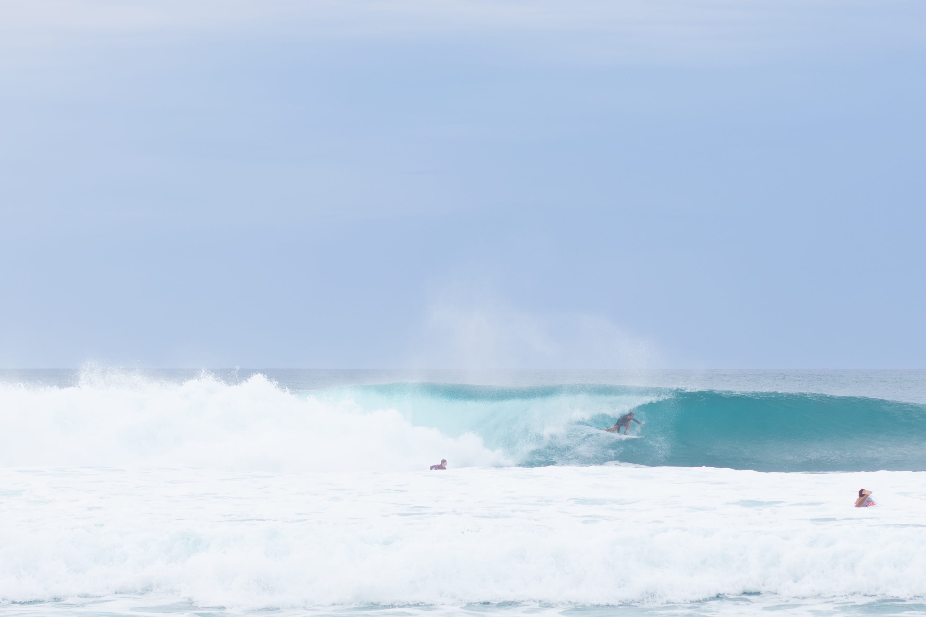 wave, water, haleiwa, nature, sea, 2K, pipeline, motion, sky, thrill, horizon over water, leisure activity, banzai pipeline, people, power, waves, united states, HD Wallpaper