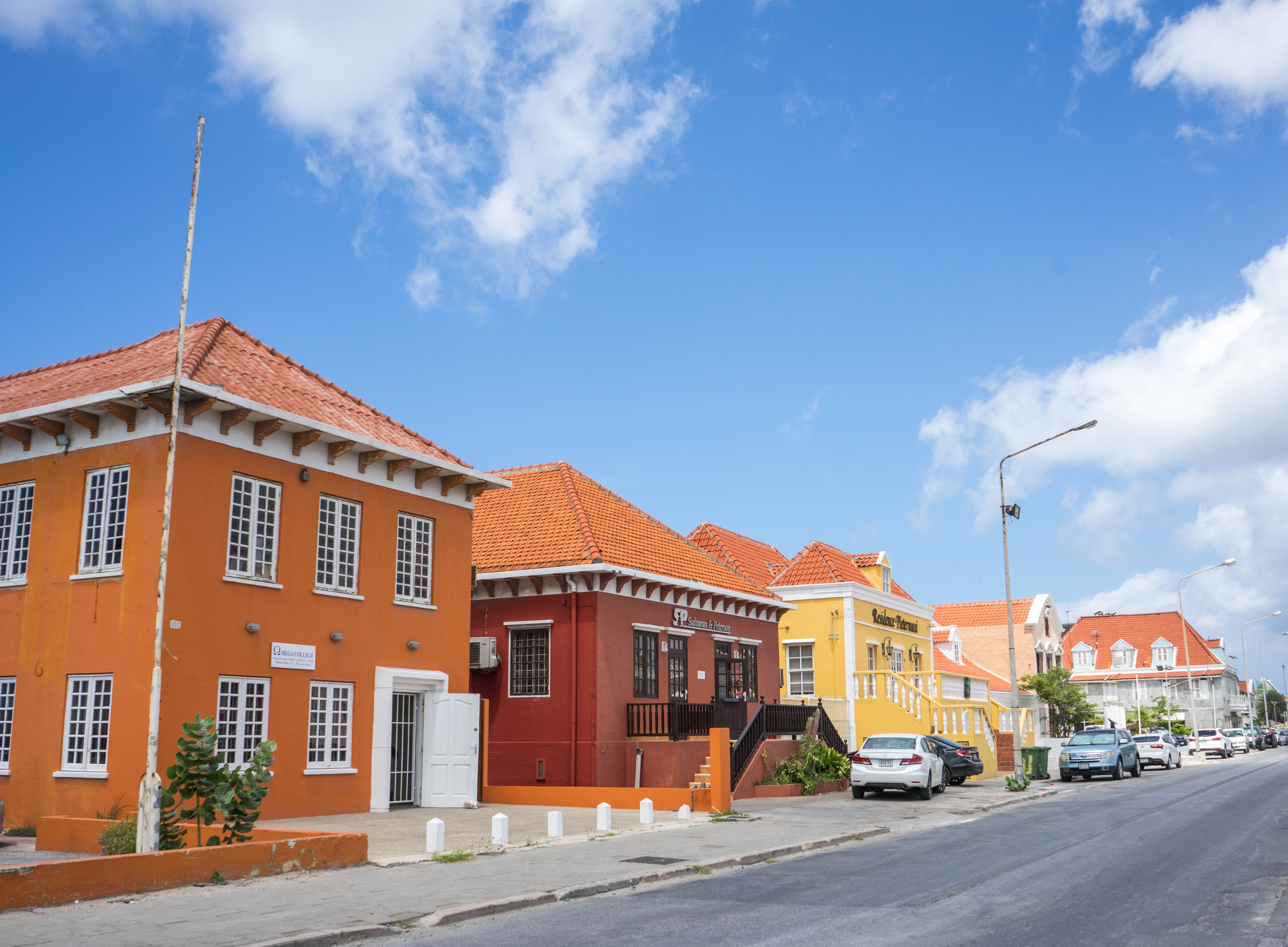 mode of transportation, architecture, exterior, transportation, house, sunlight, nature, sky, street, antilles, building, cloud - sky, travel, town, downtown, HD Wallpaper
