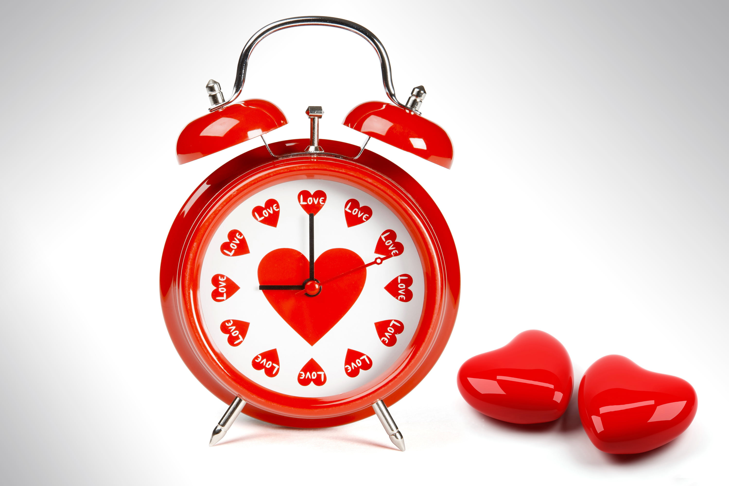 time, watch, white, heart, celebration, shiny, backgrounds, february, close-up, studio shot, illustration, shape, gift, romance, arrows, single object, HD Wallpaper