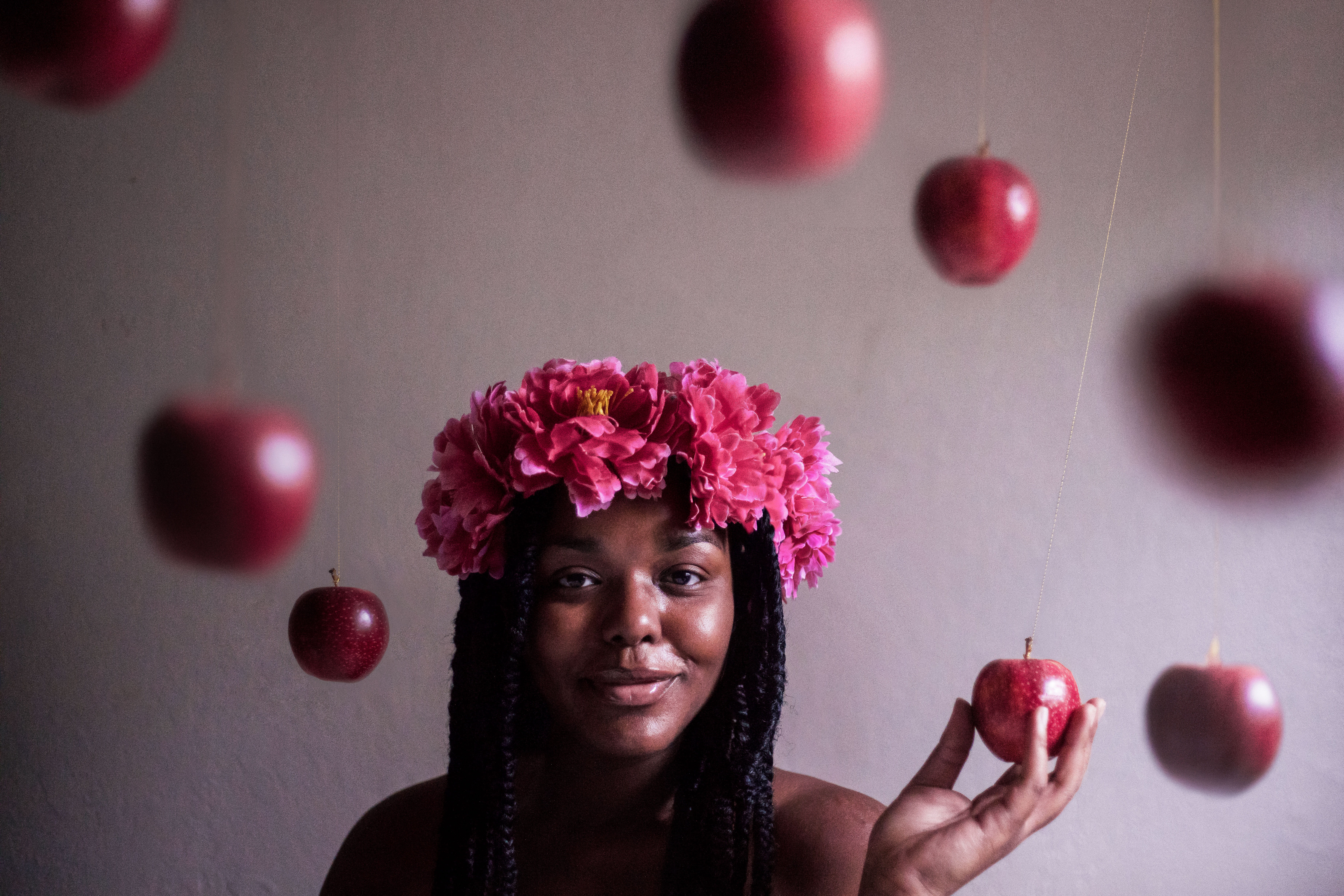 looking at camera, beautiful woman, focus, adult, headshot, head, headband, flower, accessory, accessories, indoors, one person, plant, strong, food, pink color, HD Wallpaper