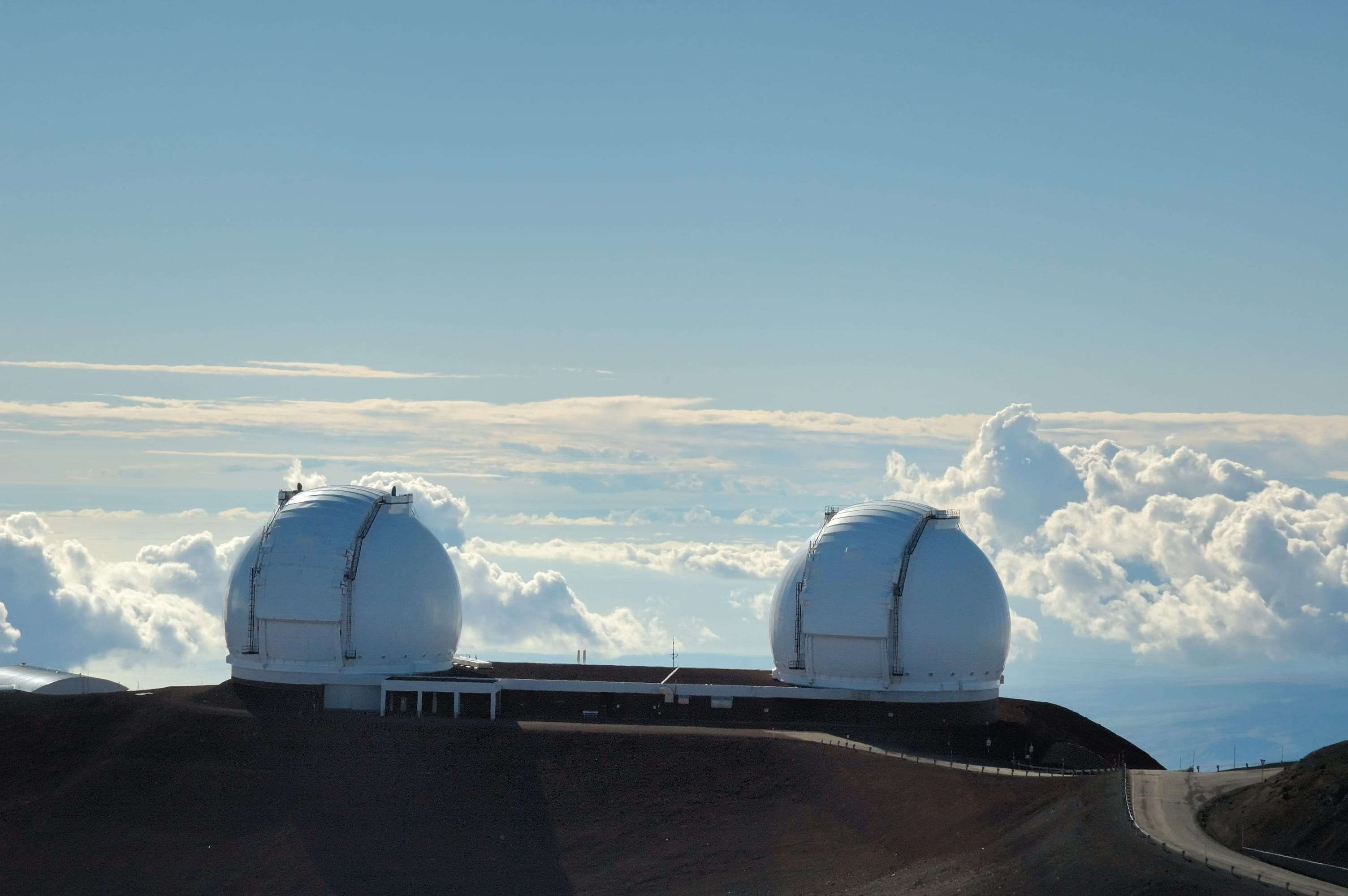 blue, science, landscape, 2K, space, mauna, air vehicle, no people, built structure, dome, building exterior, sky, usa, elevation, communication, mountain, HD Wallpaper