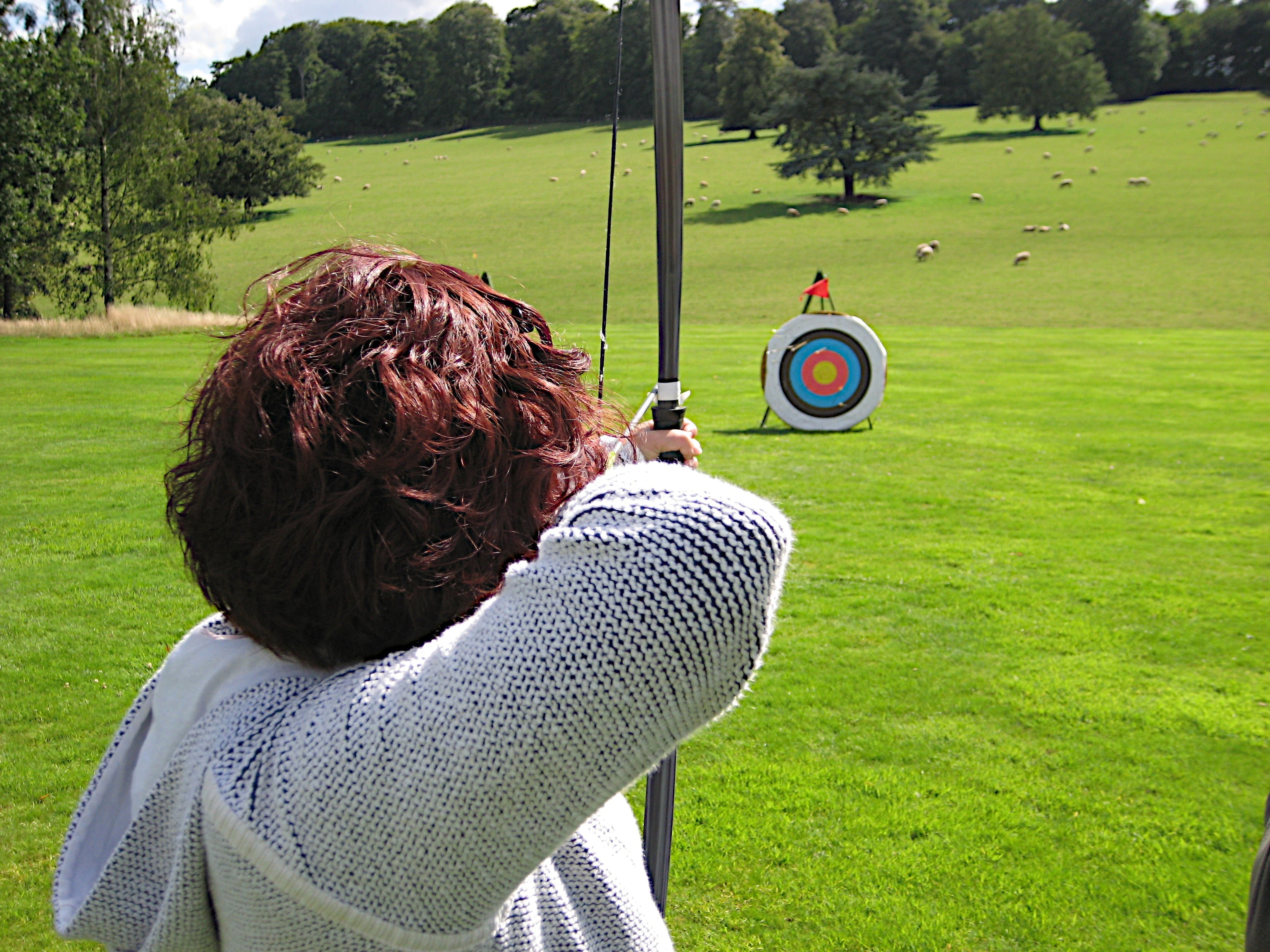 hairstyle, casual clothing, national trust, outdoors, field, bows and arrows, people, one person, real people, plant, women, beautiful woman, land, holding, HD Wallpaper
