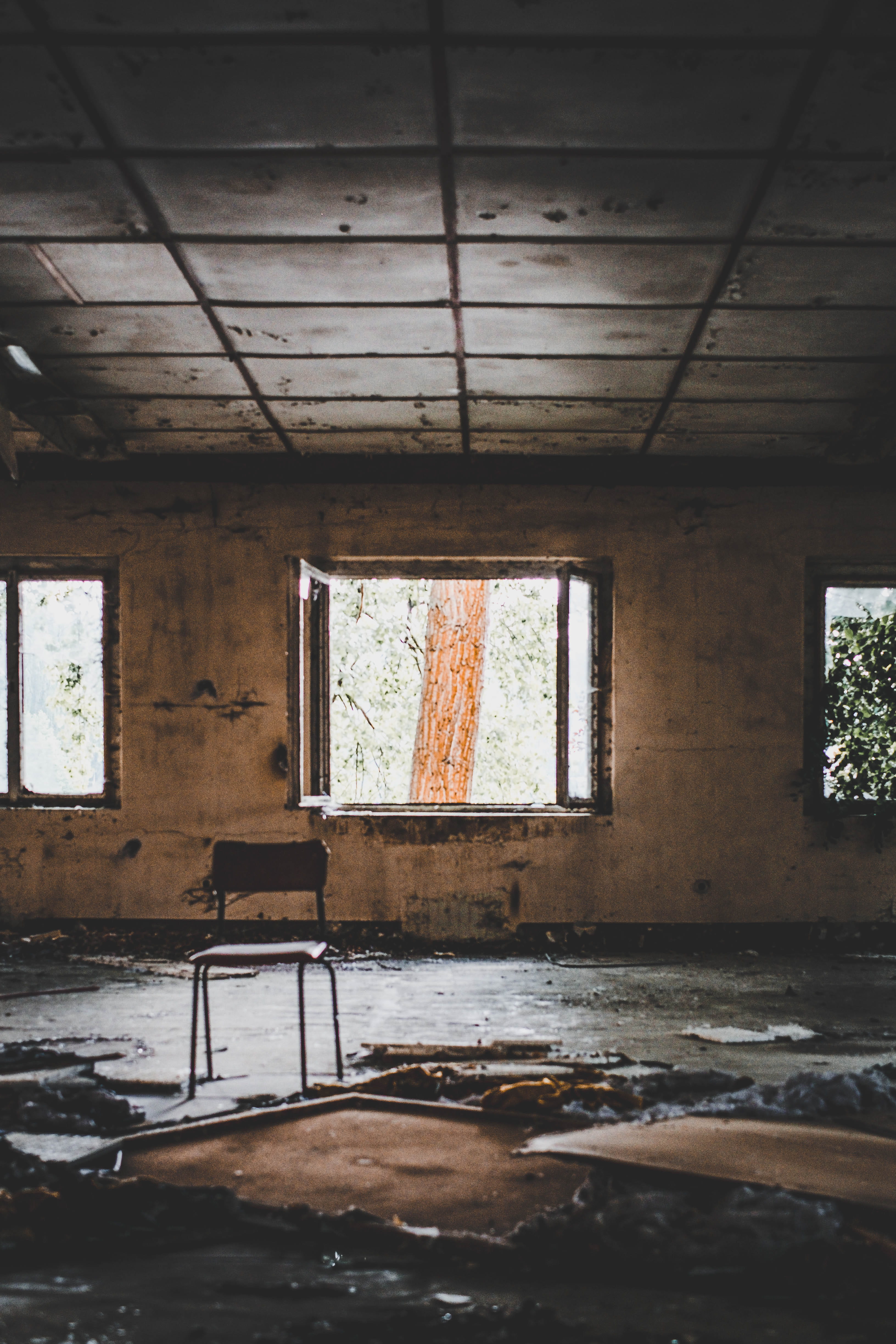 chair, weathered, derelict, built structure, building, floor, exploring, window, obsolete, architecture, flooring, decay, decline, horror, indoors, damaged, Phone HD Wallpaper