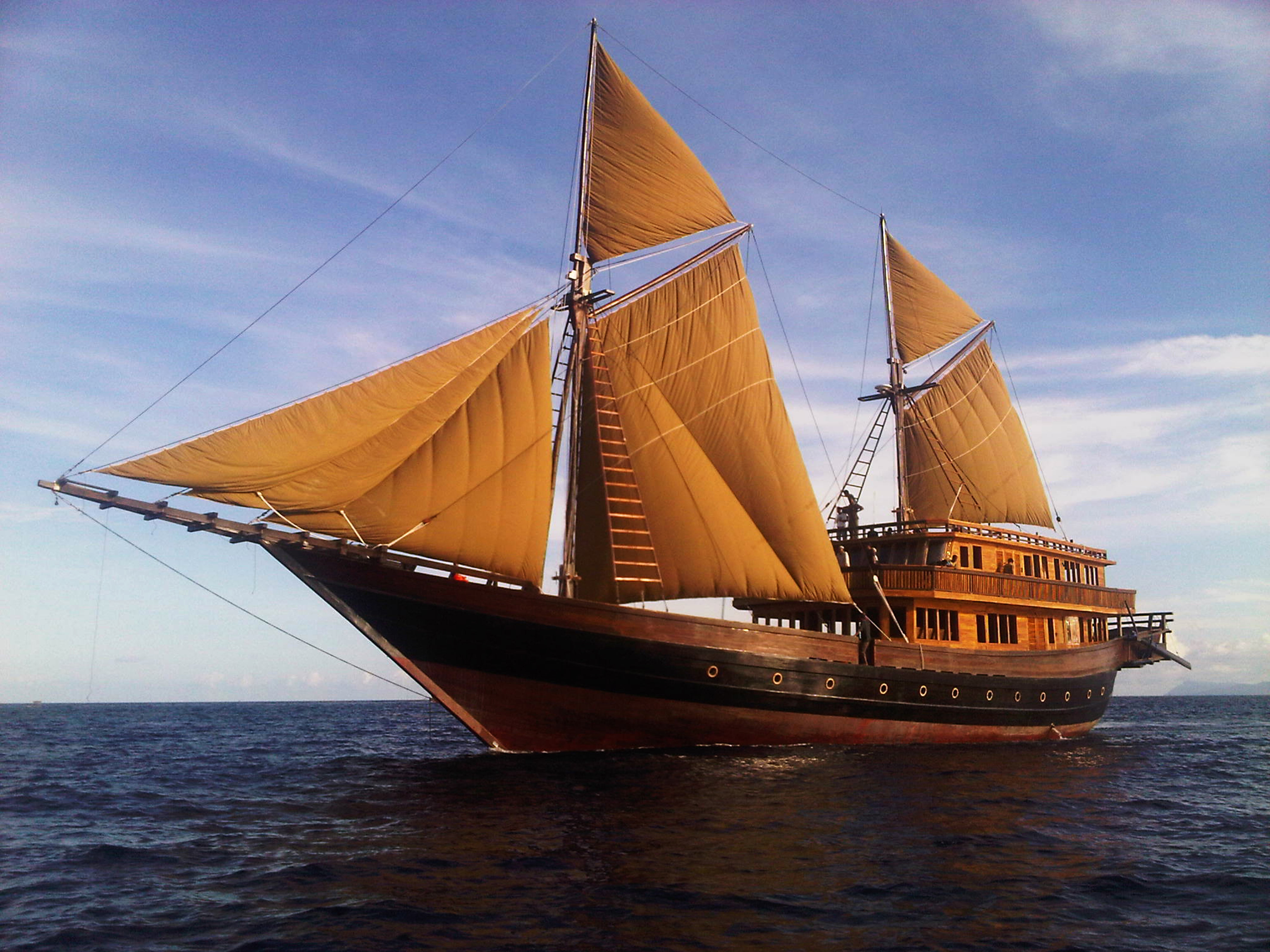 old, transportation, history, sea, yacht, mode of Transport, blue, stay, mode of transportation, horizon over water, old-fashioned, summer, color Image, HD Wallpaper