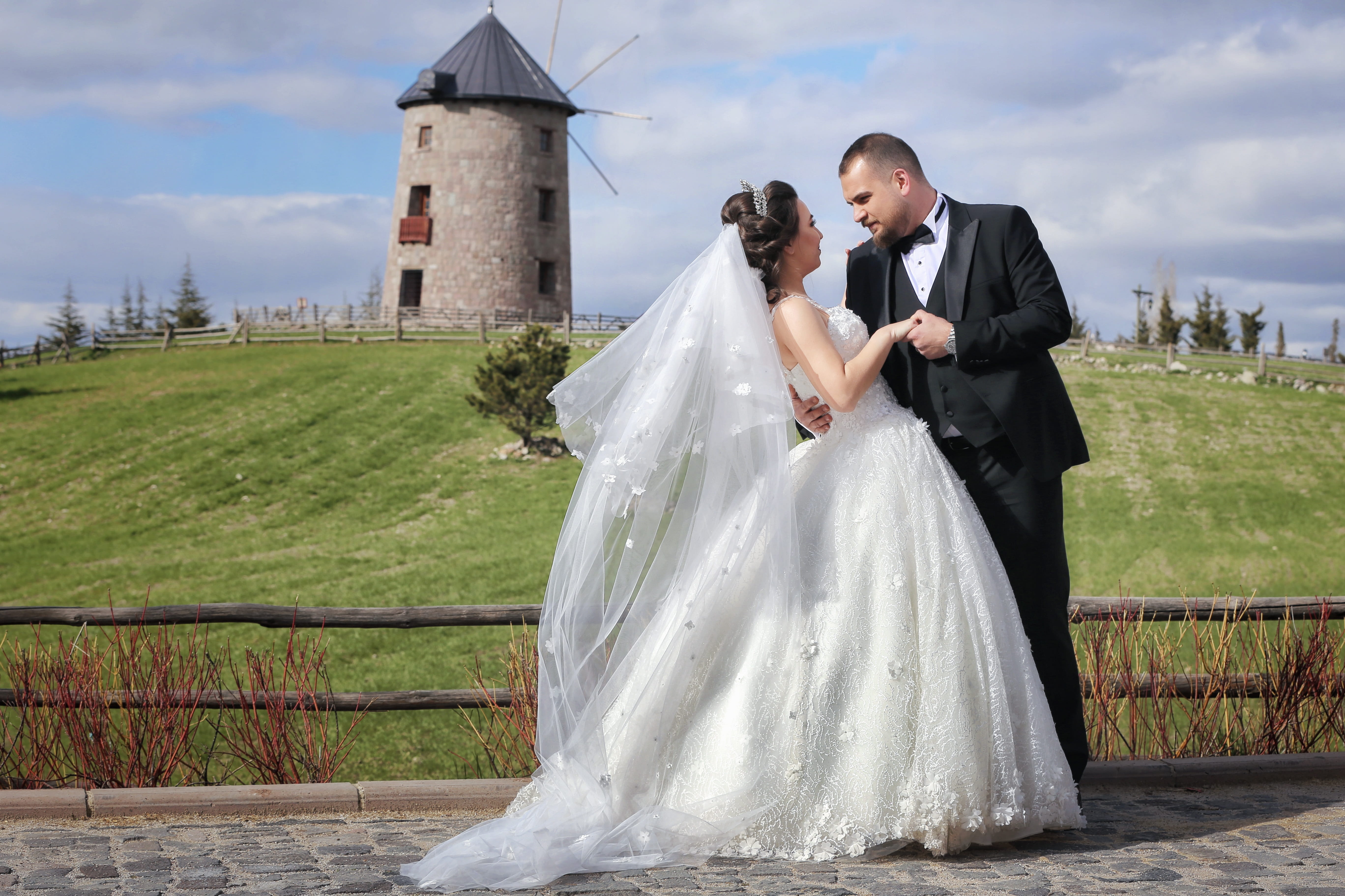 adult, love, wife, married, full length, two, girl, event, romance, life events, son in law, togetherness, happy, husband, the veil, well-dressed, ceremony, HD Wallpaper