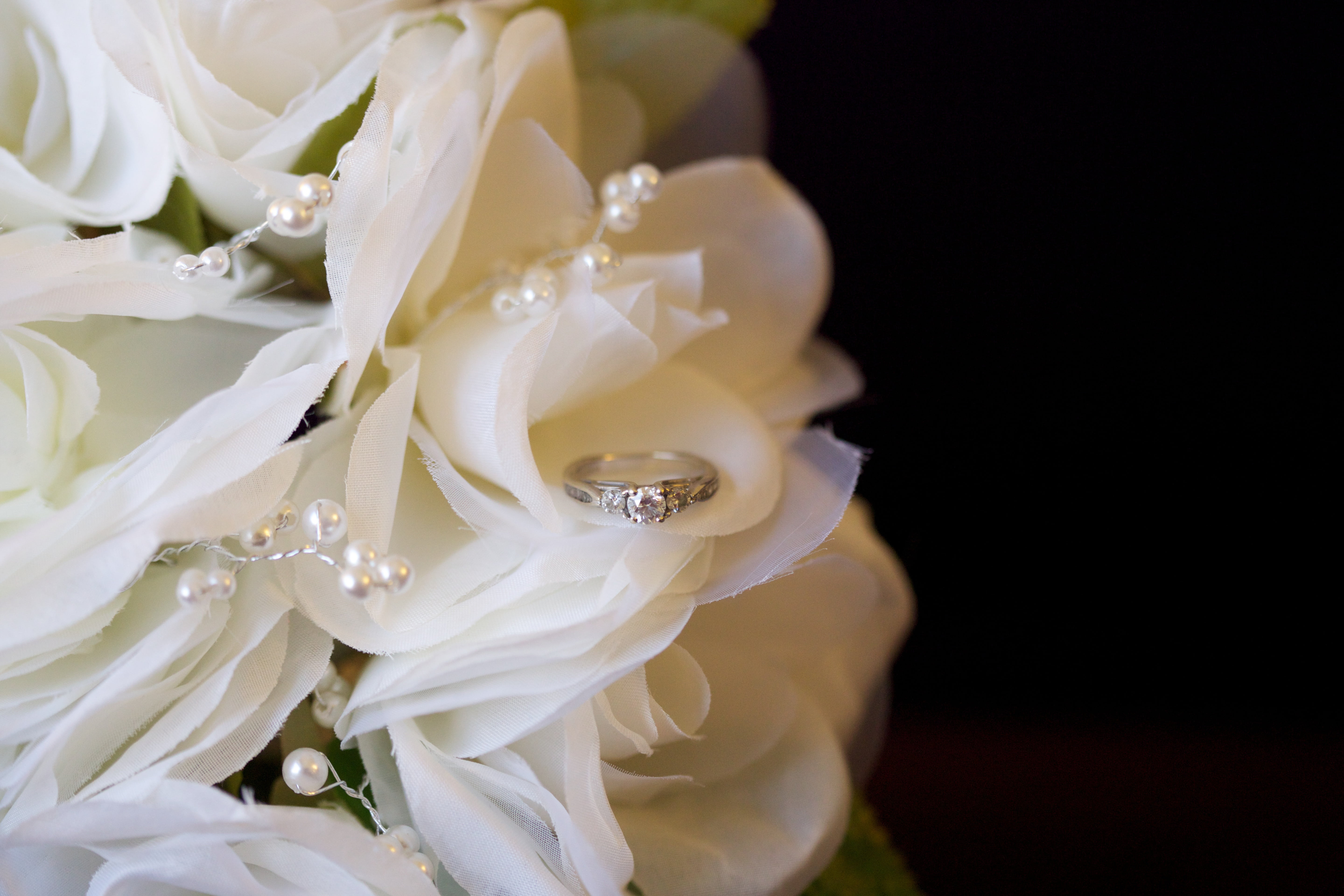 flower head, love, freshness, bridal, fragility, wedding flowers, elegance, drop, vulnerability, 5K, wedding, flower arrangement, flowering plant, beauty in nature, HD Wallpaper