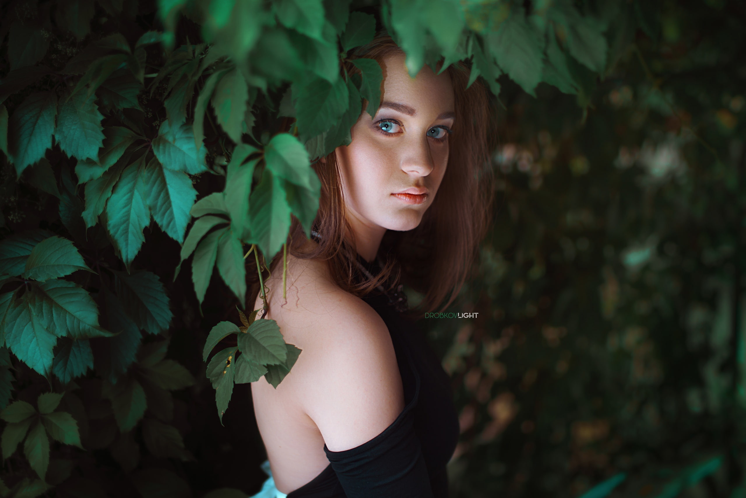 Alexander Drobkov, women, plant, outdoors, teenager, hairstyle, model, young women, leaves, contemplation, beautiful woman, plant part, lifestyles, portrait, HD Wallpaper