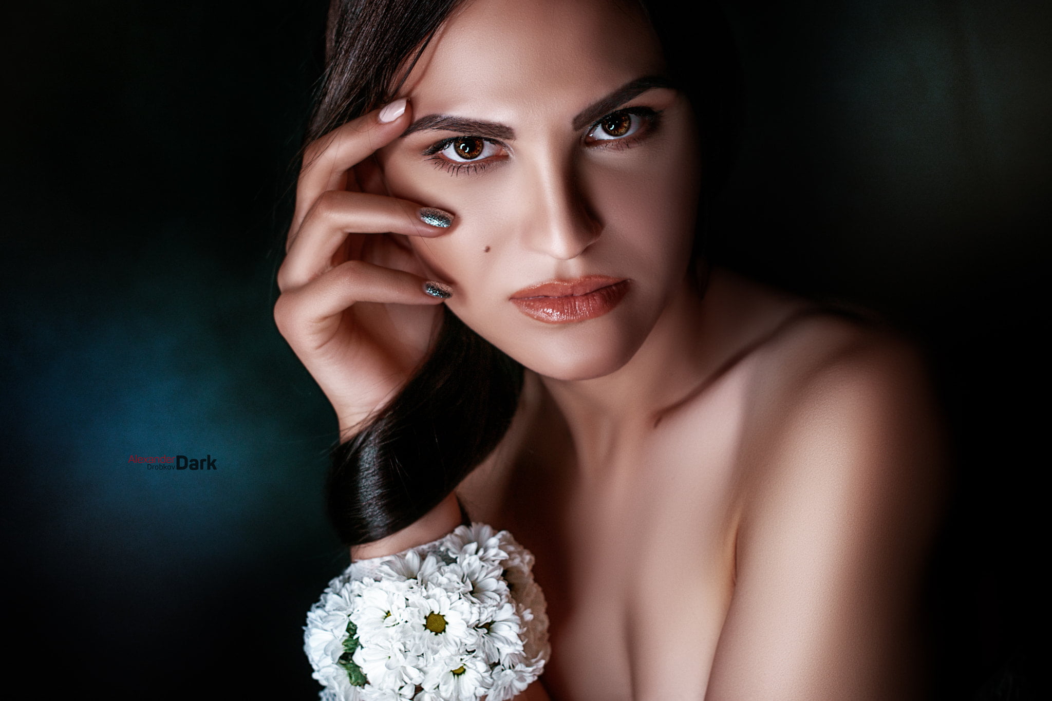 500px, hairstyle, studio shot, 1080P, portrait, young adult, young women, looking at camera, wedding, adult, fashion, women, bouquet, make-up, glamour, HD Wallpaper