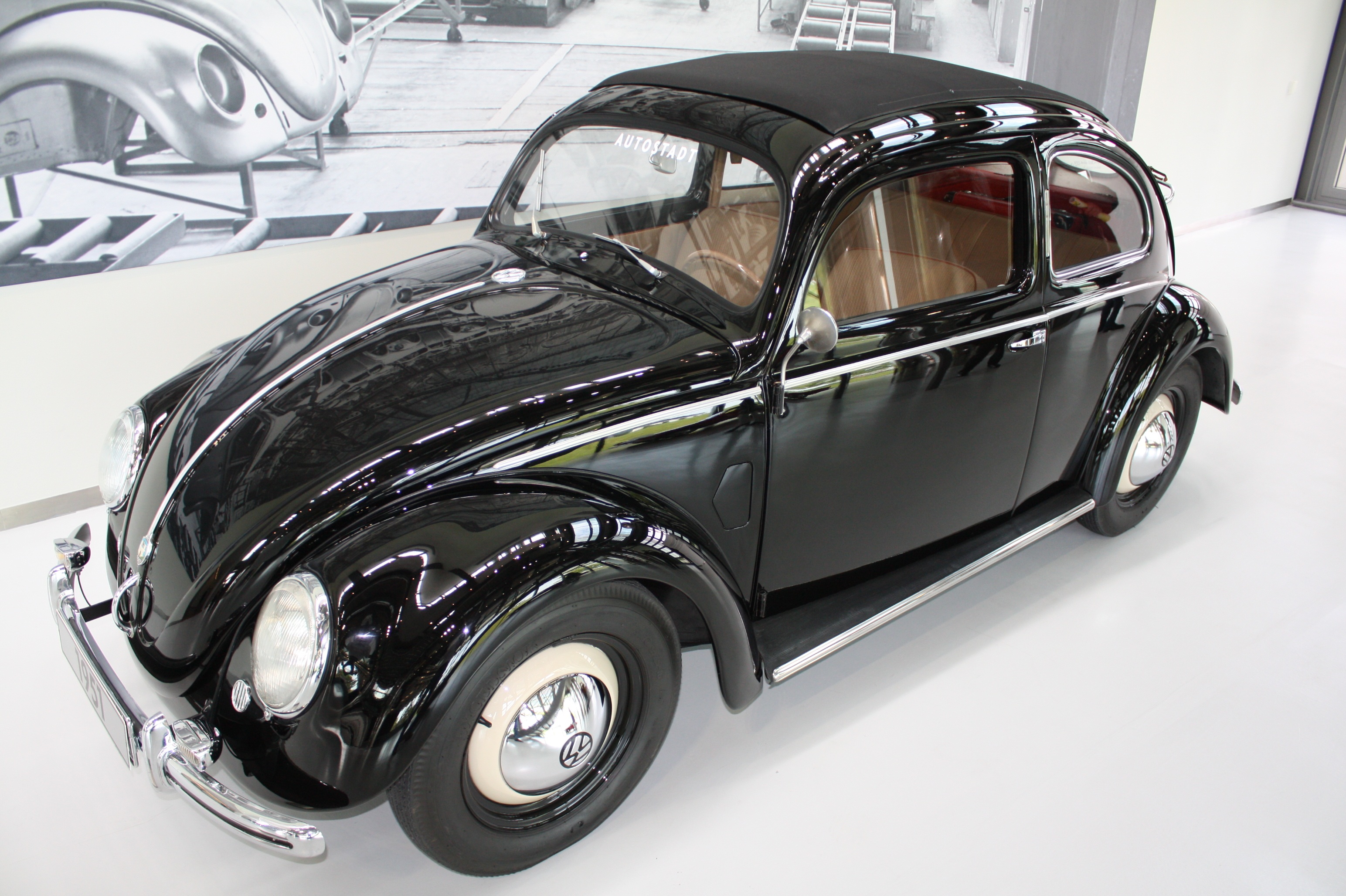 clean, herbie, modern, dare, metal, motor vehicle, black, wealth, volkswagen, mode of transportation, 2K, beetle, black color, vw, car, wheel, old, auto, HD Wallpaper