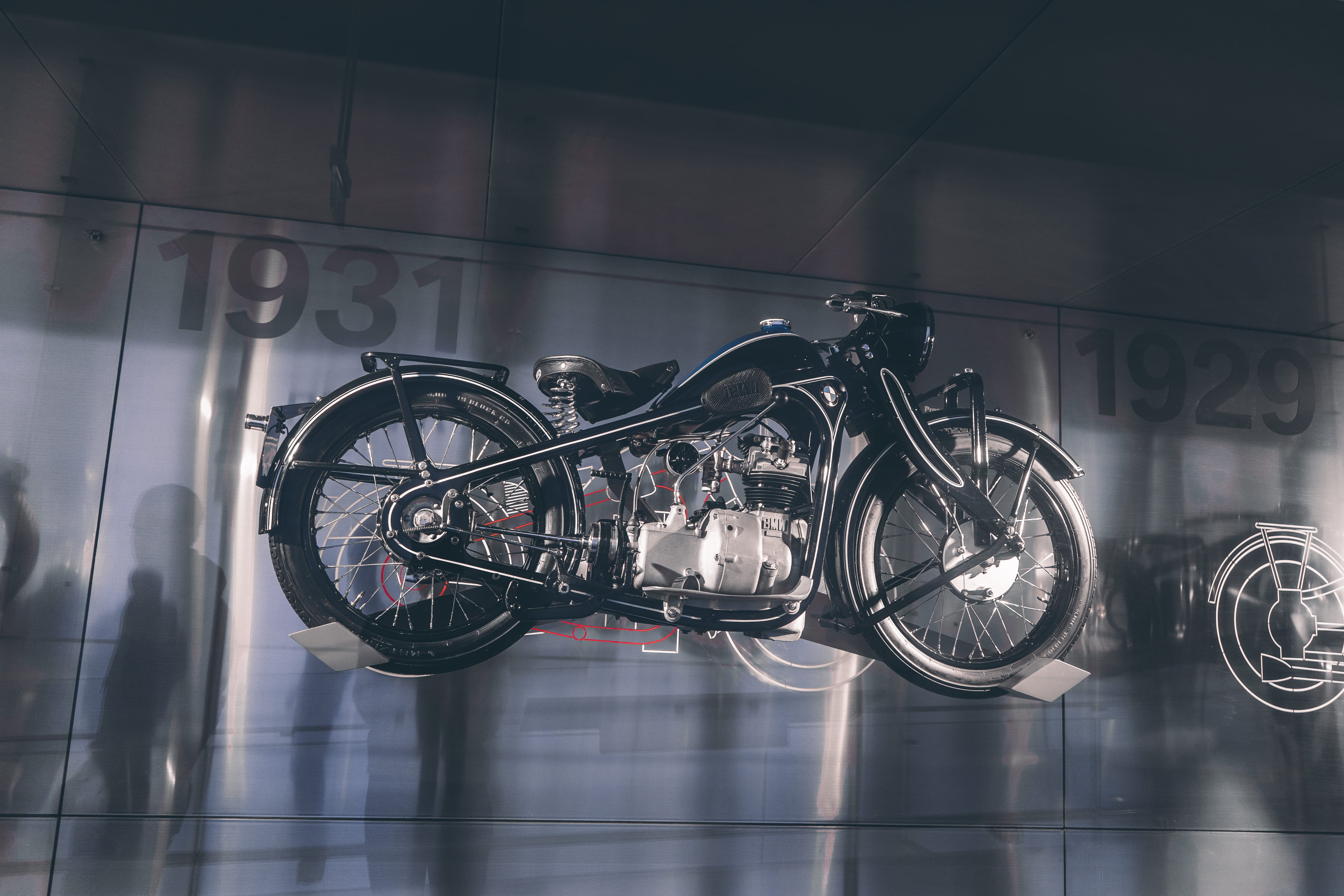 focus on foreground, vehicle, wall - building feature, city, style, travel, automotive, speed, indoors, transportation, fast, bicycle, land vehicle, building, HD Wallpaper