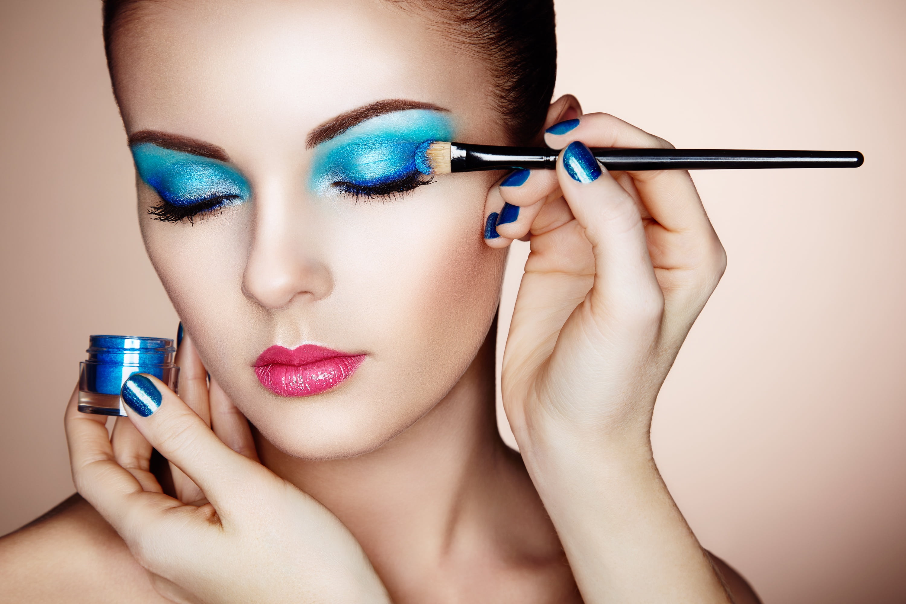 face, 2K, shadows, brush, hands, girl, makeup, Oleg Gekman, HD Wallpaper