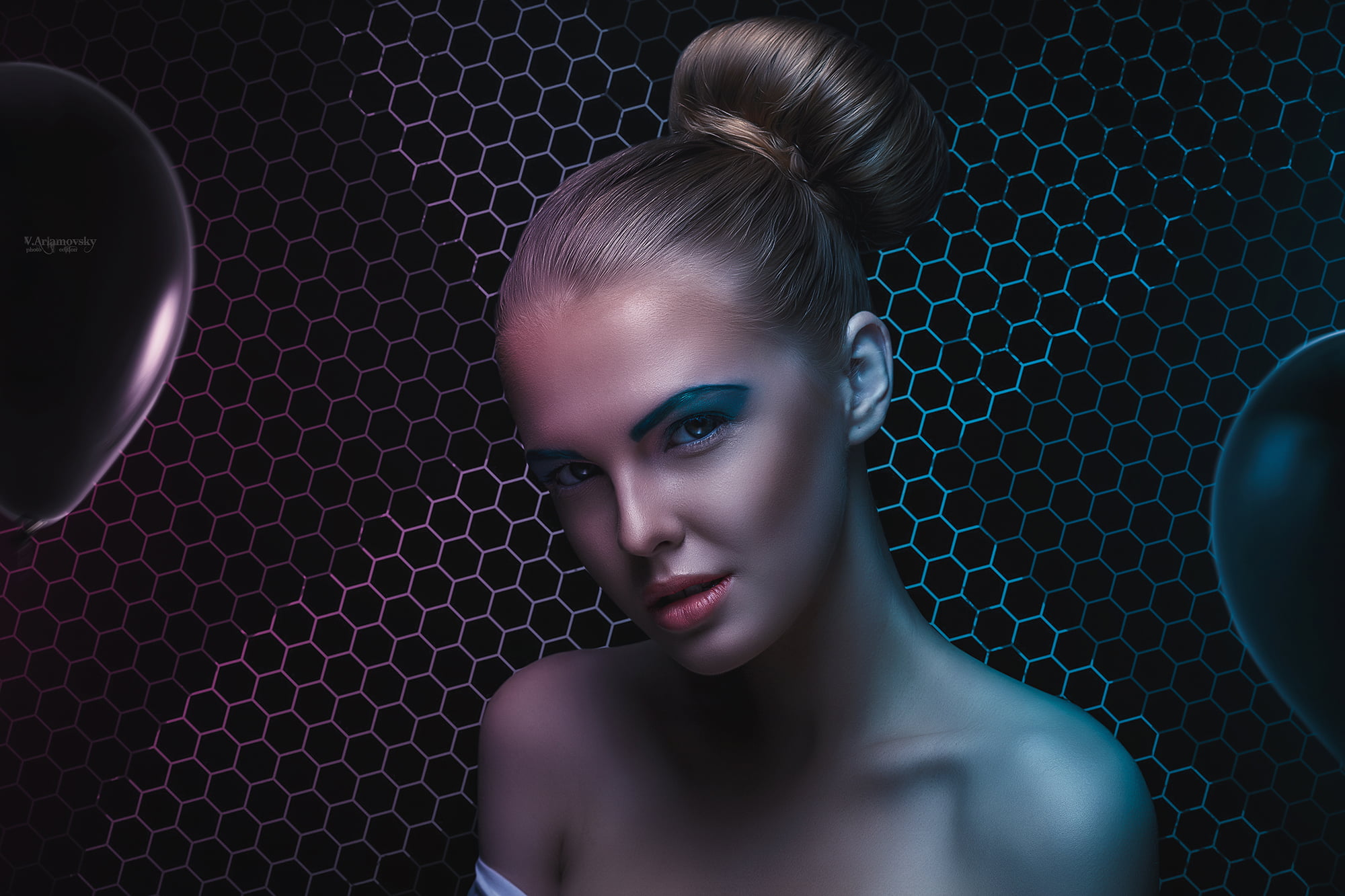 arlamovsky, retouching, dark, 1080P, balloon, women indoors, indoors, women, blonde, face, portrait, eyes, model, HD Wallpaper