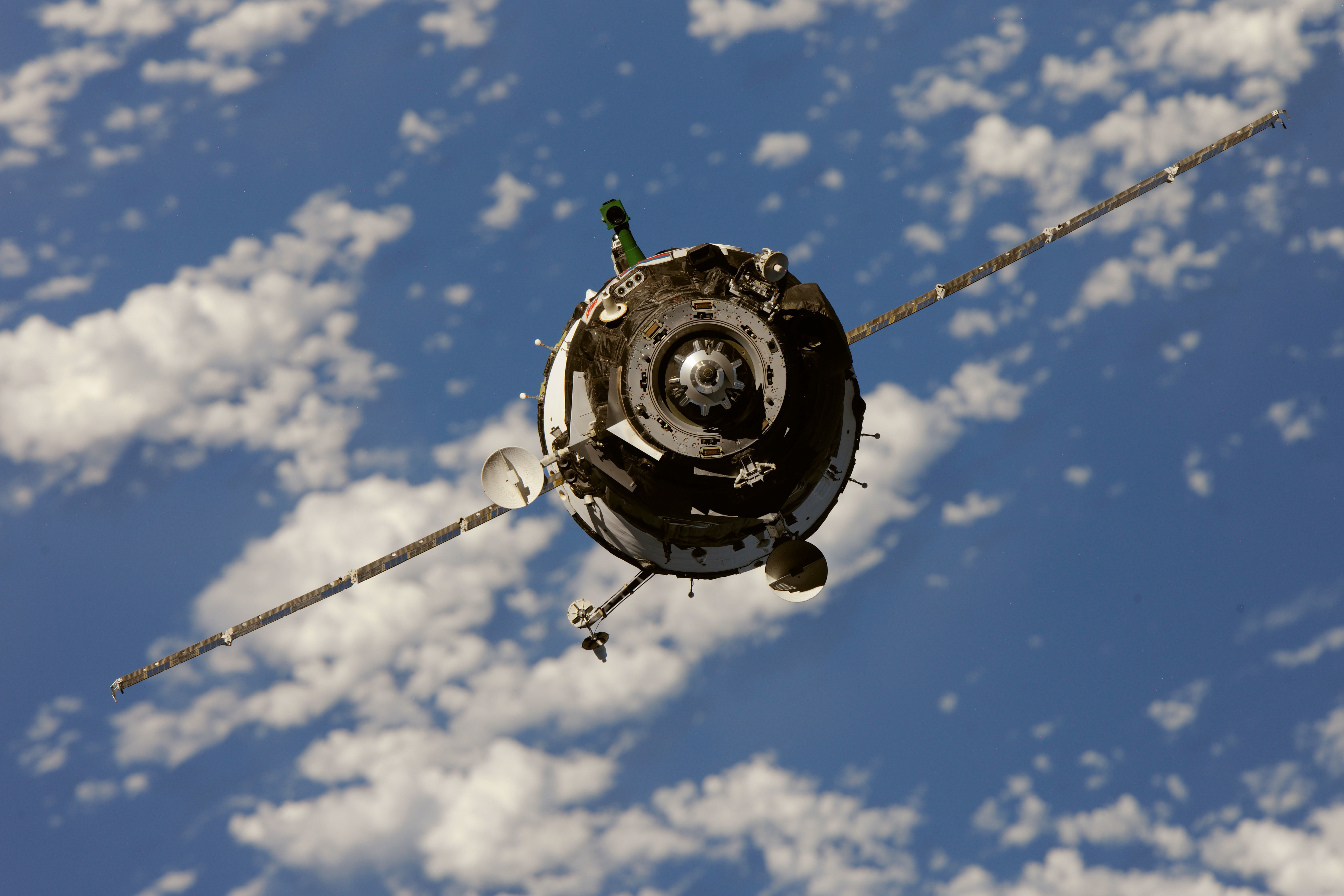 space, Soyuz TMA-01M, the docking station, antenna, 5K, HD Wallpaper