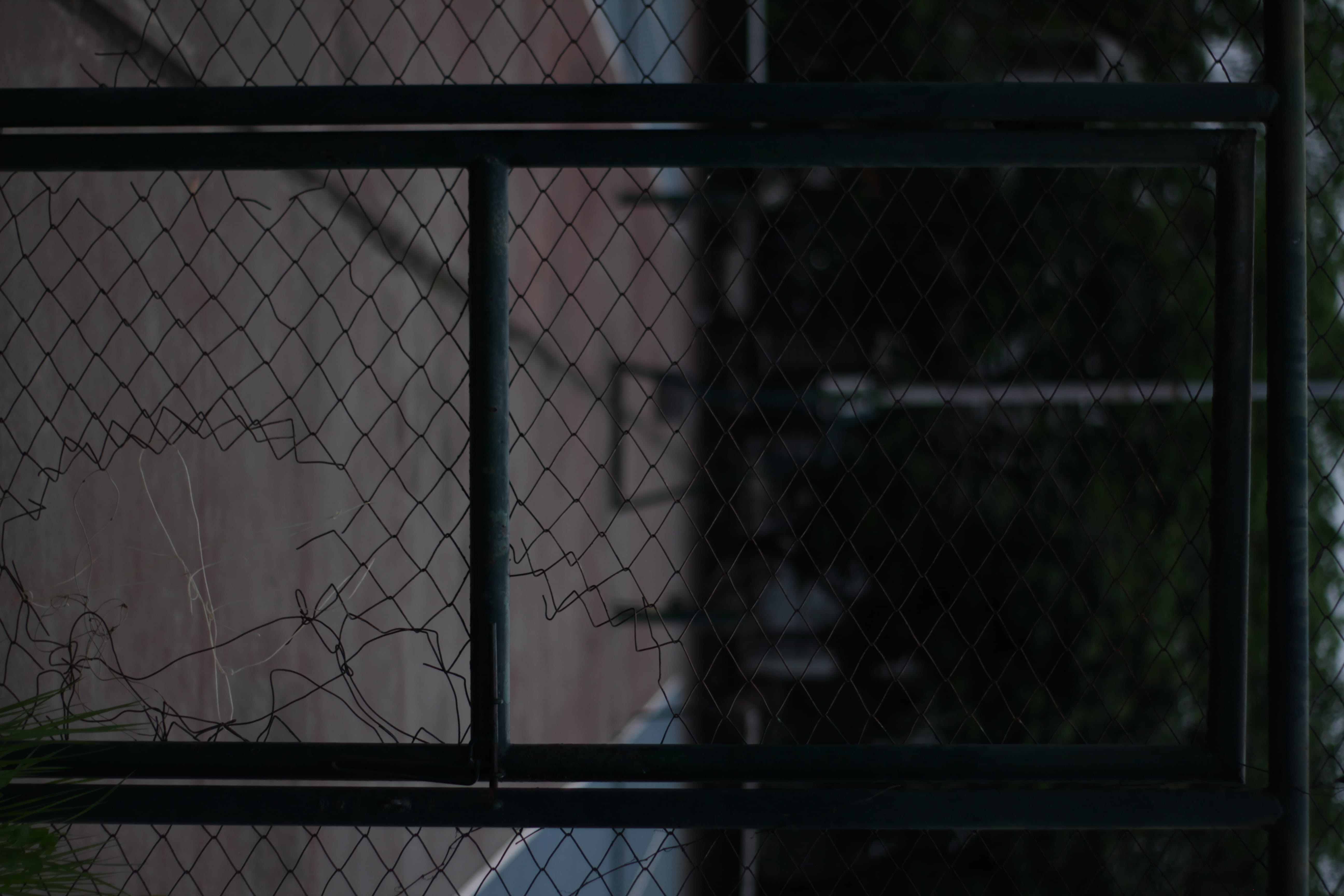 outdoors, damaged, building, built structure, 5K, gate, window, architecture, door, tennis, banister, chainlink fence, apparel, close-up, neck, day, tennis court, HD Wallpaper