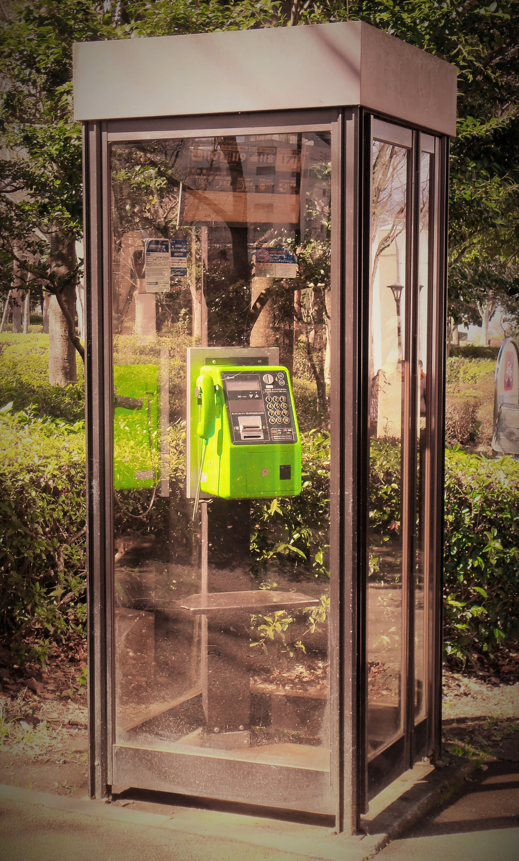 western script, receptor, talk, jap, nature, 2K, telecommunications, phone, phone booth, garden, tsukuba, no people, telephone booth, antenna, transportation, Phone HD Wallpaper