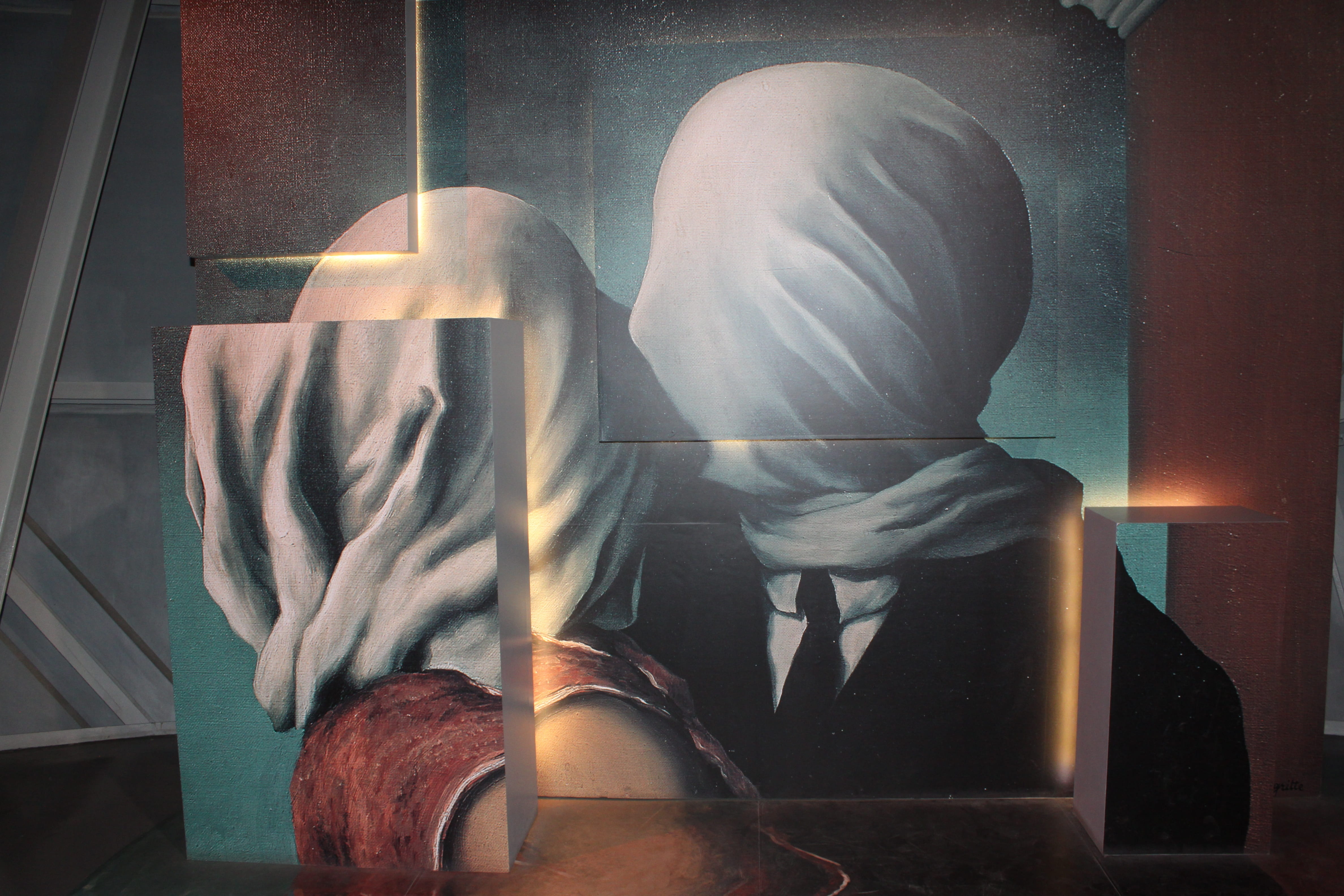 men, body part, people, man, magritte, painting, pottery, 4K, indoors, women, reflection, window, human representation, couple, psychotherapy, textile, HD Wallpaper