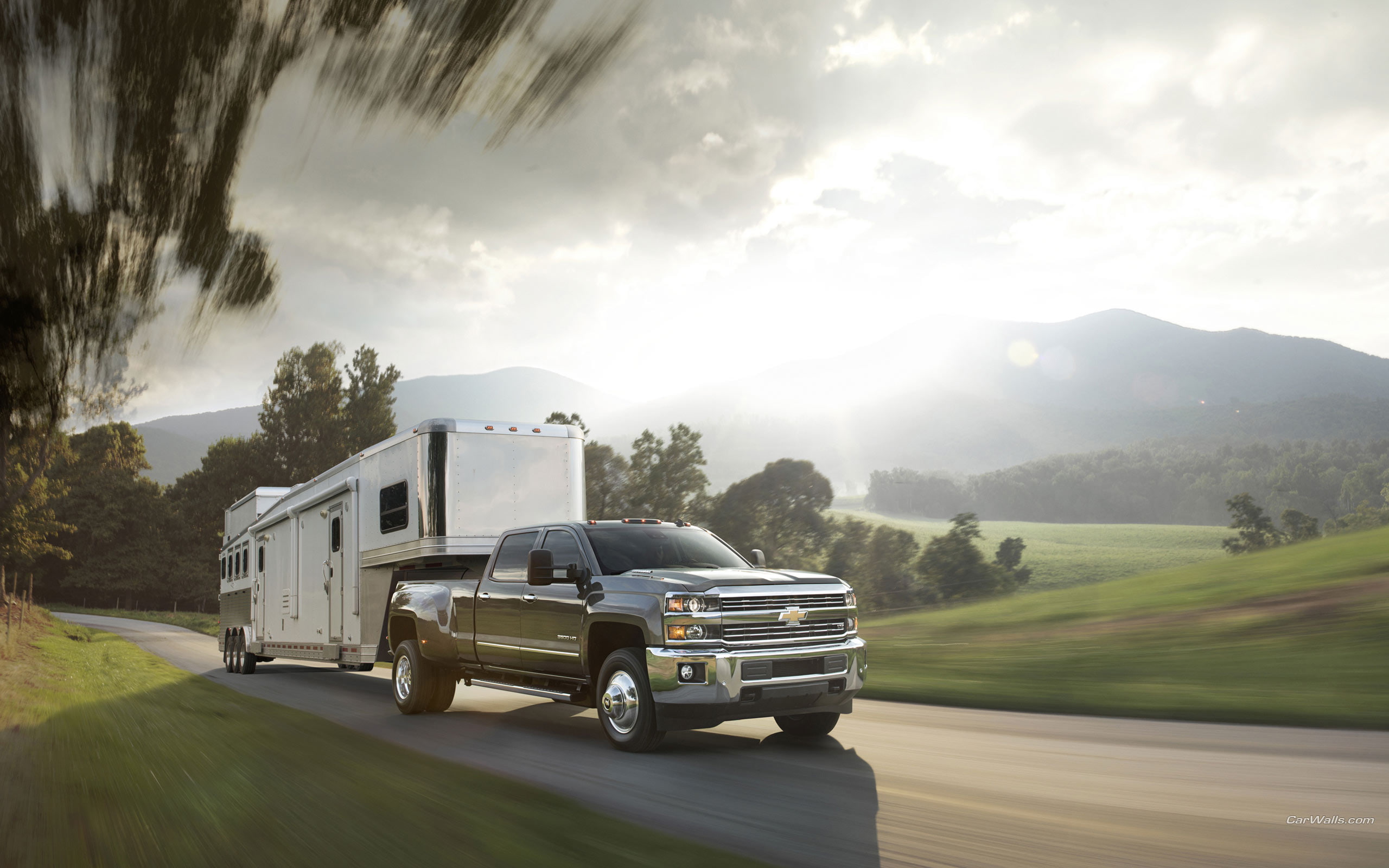 chevrolet, 2K, sunlight, road, hd, truck, blur, trailer, cars, motion, silverado, HD Wallpaper