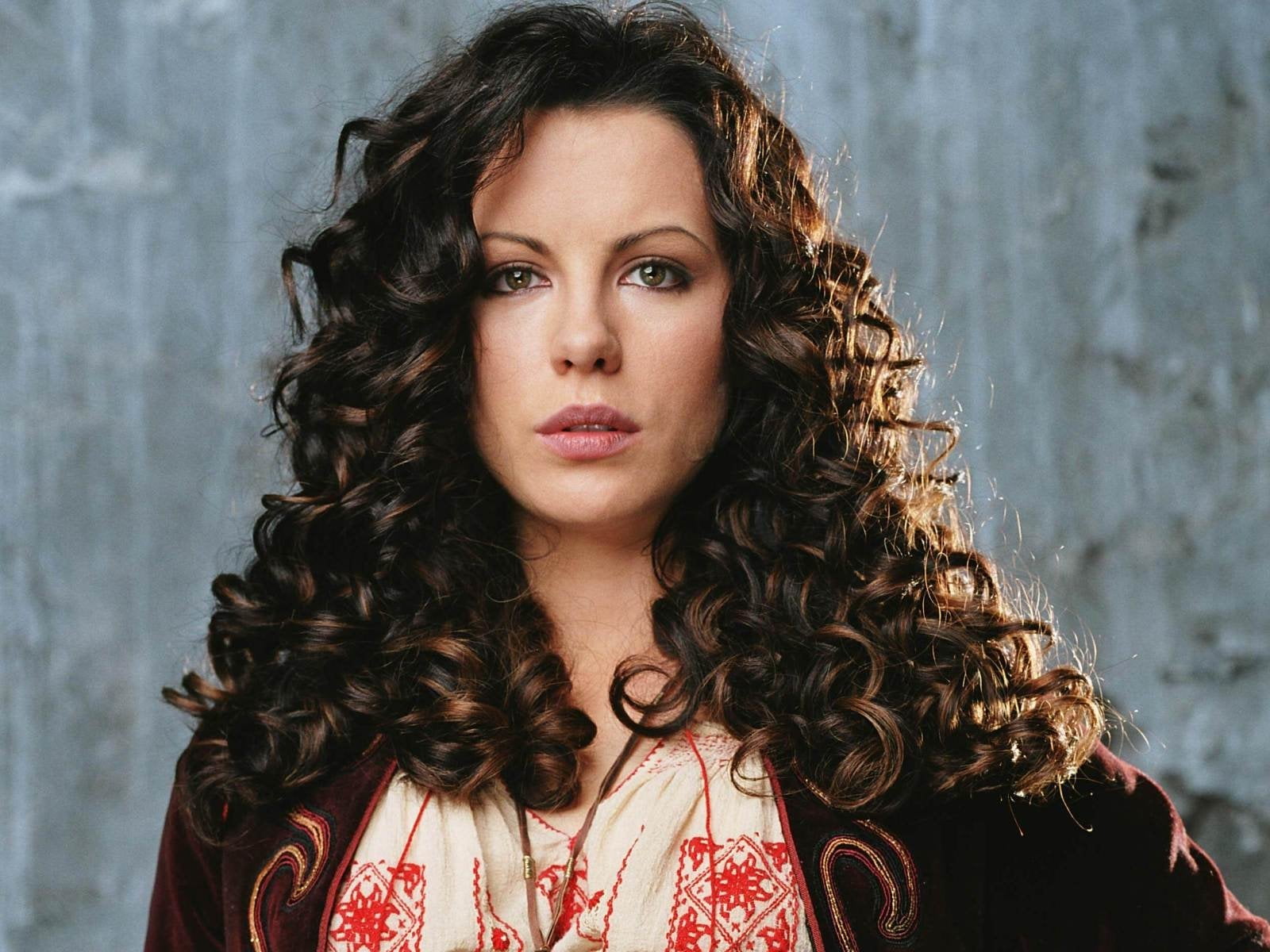 young women, real people, red, beauty, long hair, Van Helsing, Movie, 720P, coat, leisure activity, portrait, lifestyles, Anna Valerious, hairstyle, Kate Beckinsale, HD Wallpaper