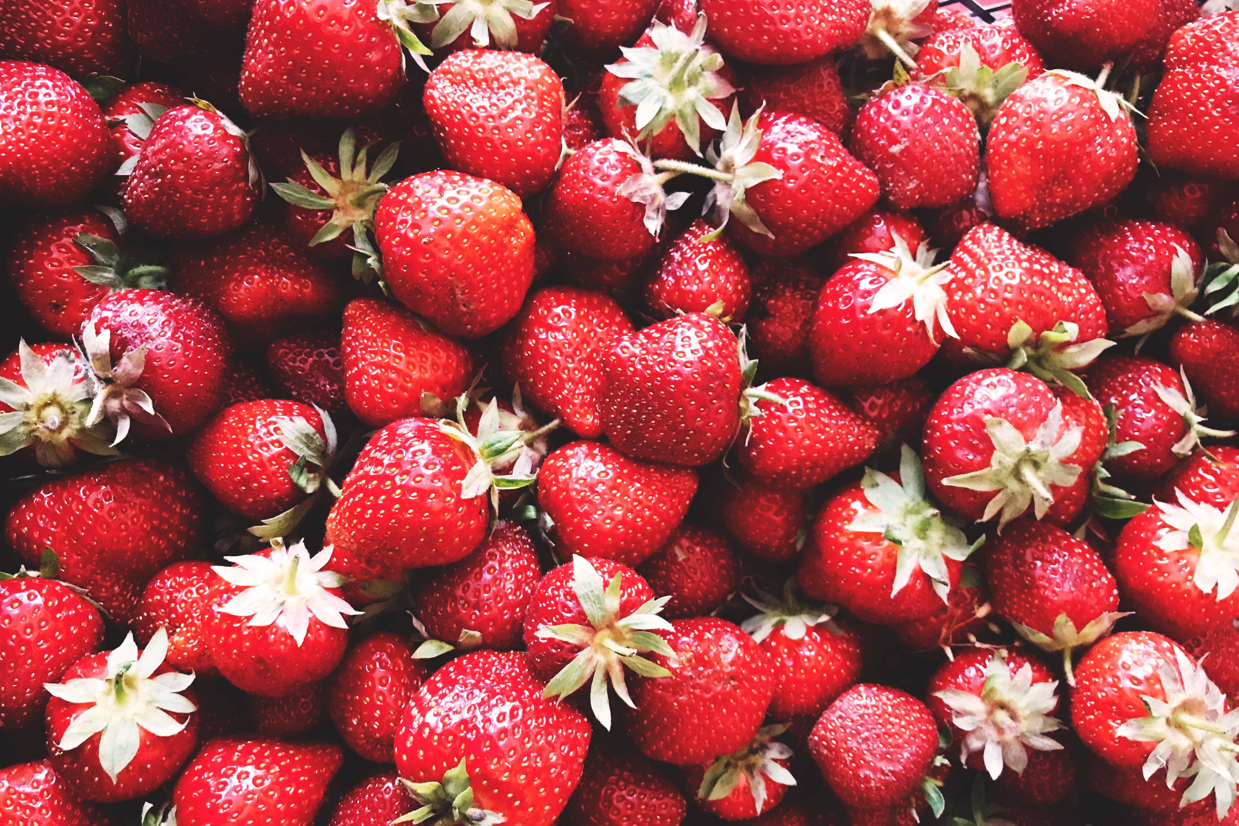 health, food/Drink, strawberries, dessert, freshness, for sale, large group of objects, close-up, berry Fruit, Strawberry, still life, no people, sweet Food, HD Wallpaper
