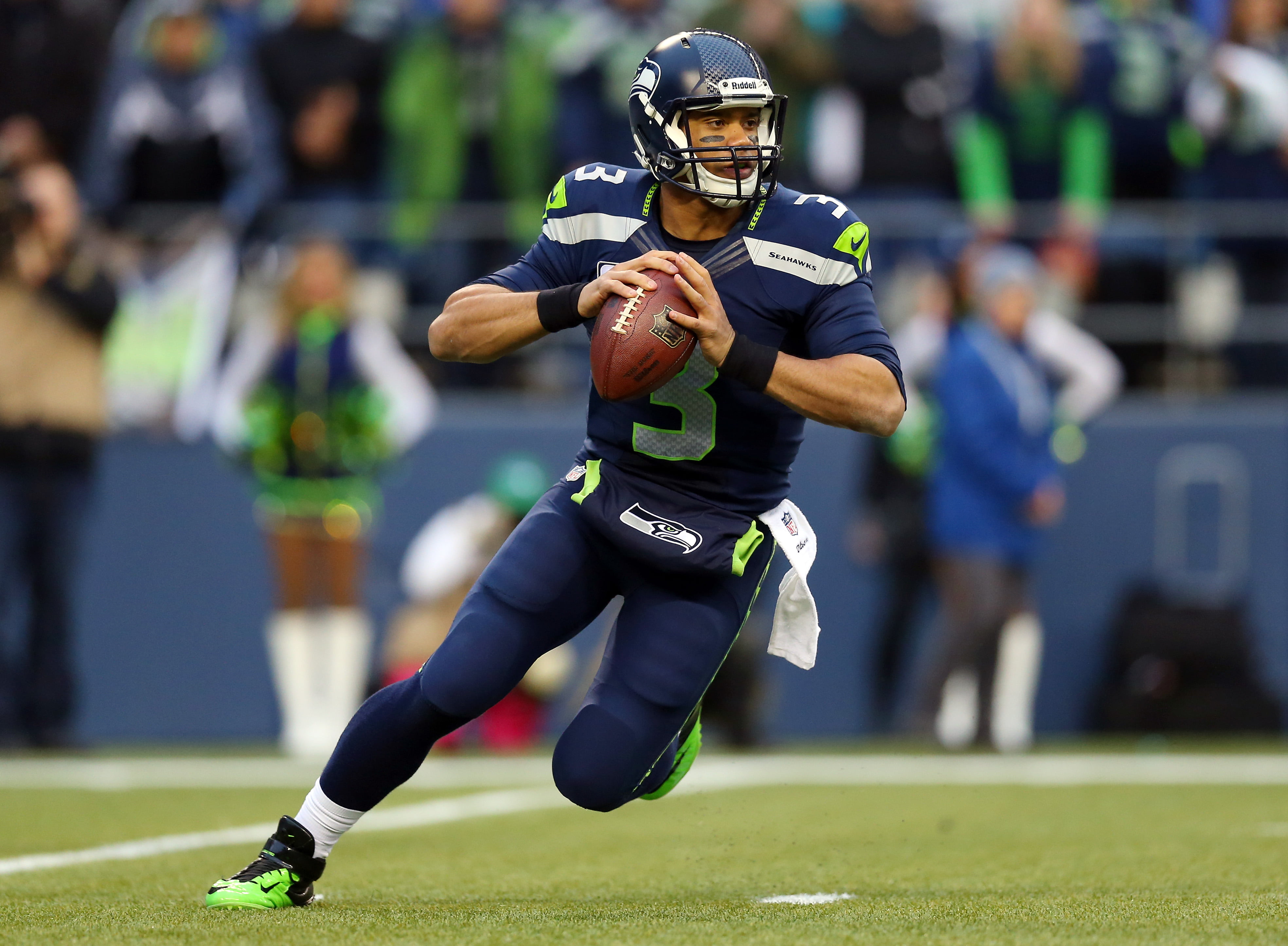4K, incidental people, clothing, american Football Uniform, sports Uniform, males, muscular Build, seattle seahawks, team Sport, caucasian Ethnicity, strength, HD Wallpaper