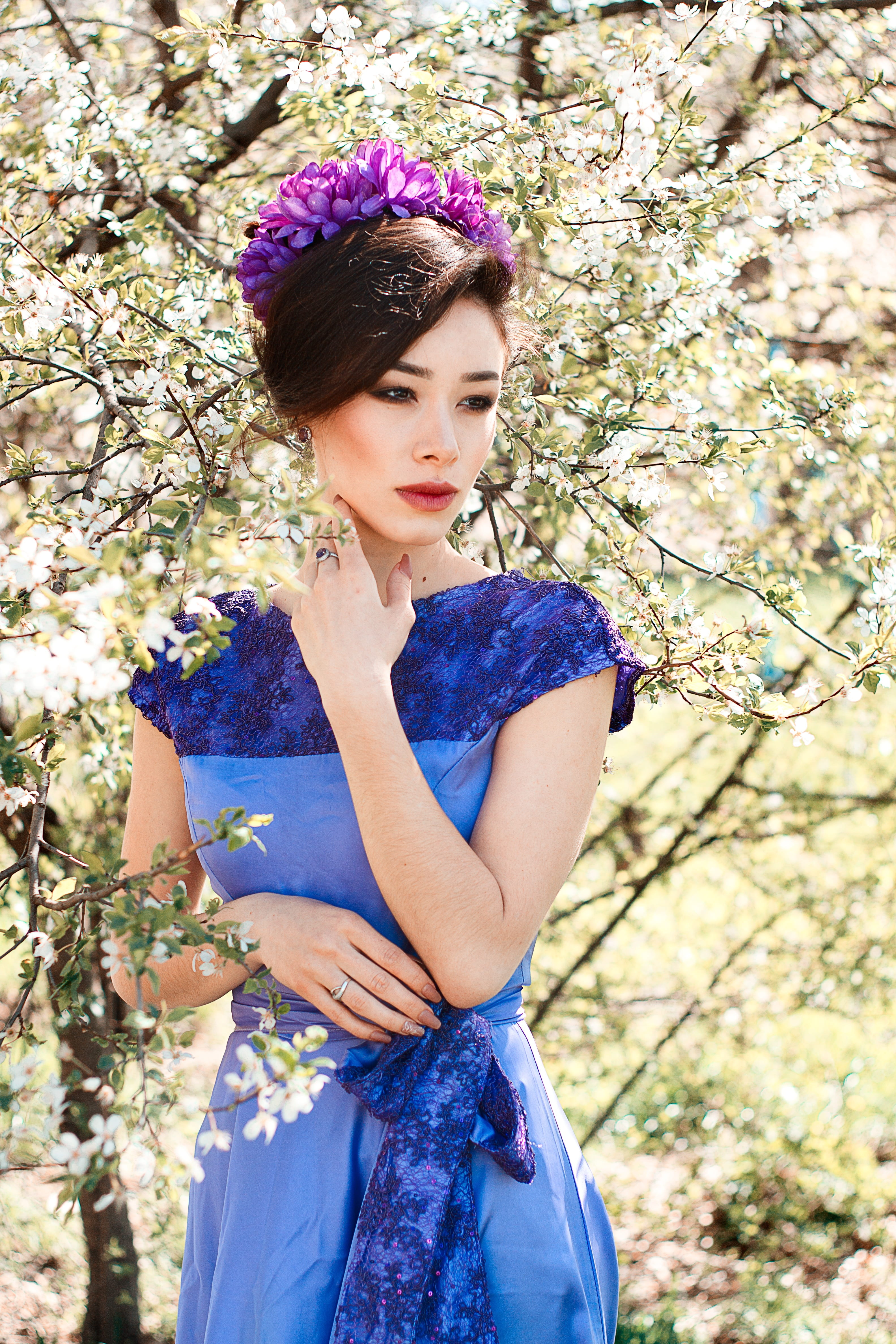 flowering plant, standing, headpiece, tree, contemplation, dress, front view, summer, grown up, one, time, short, normal, women, nature, fashion, blue, Phone HD Wallpaper