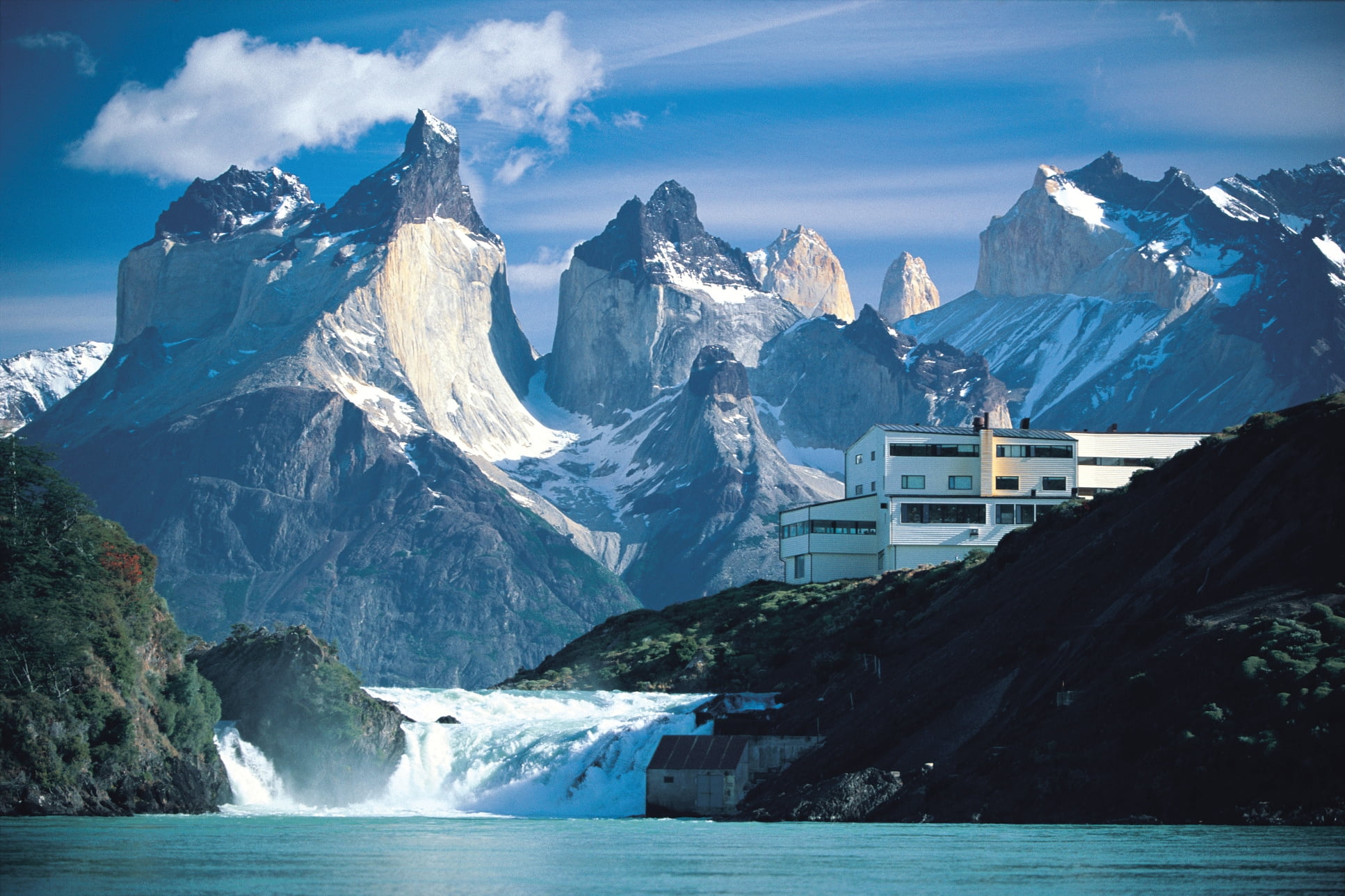 european Alps, South America, europe, scenics, Patagonia, nature, landscape, cruise, travel, outdoors, white, building, falls, near, PR, snow, mountain, HD Wallpaper