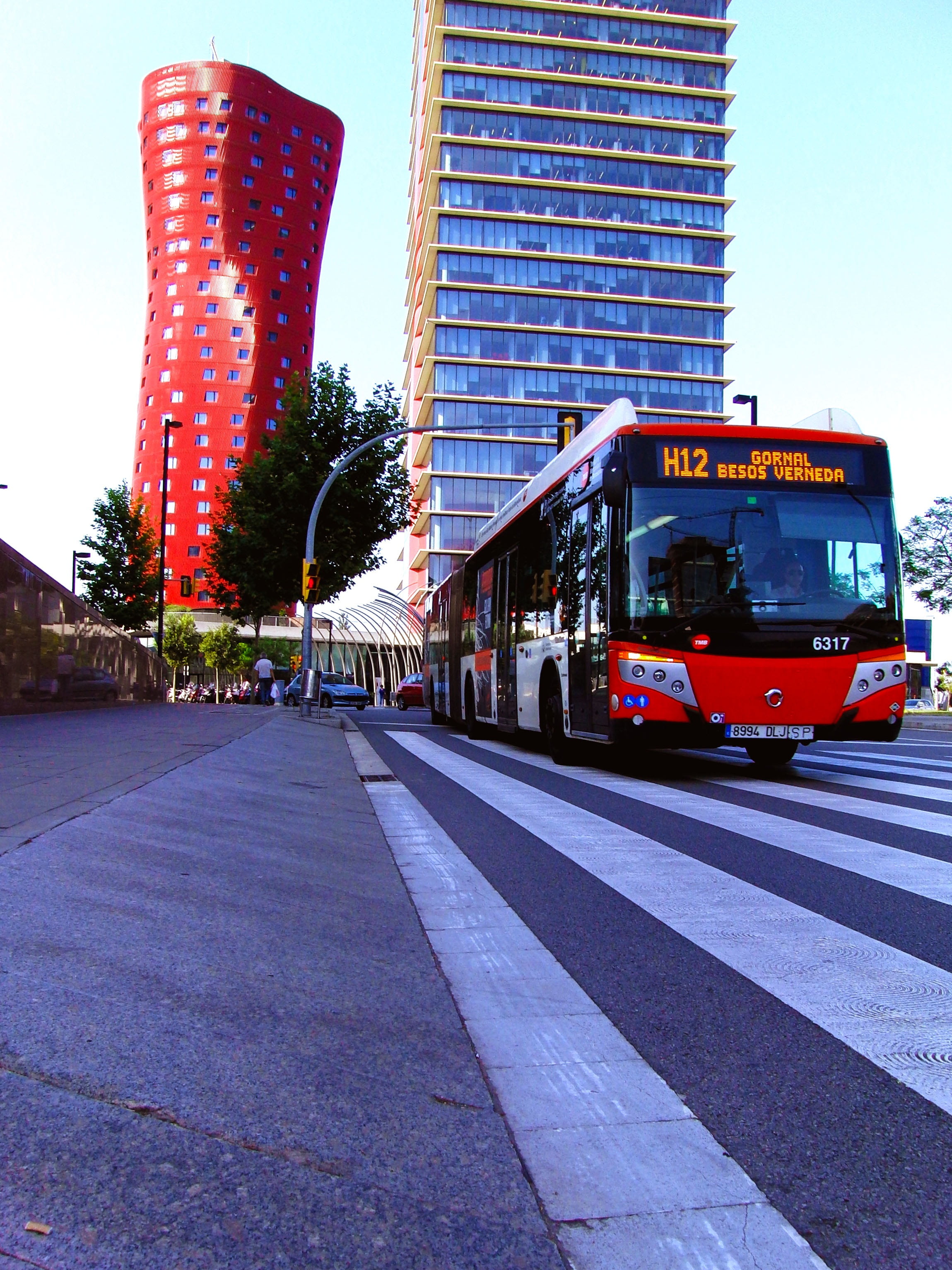 downtown District, nature, symbol, city Life, red, building Exterior, tower, day, car, outdoors, modern, cities, double-Decker Bus, traffic, bus, glass, Phone HD Wallpaper