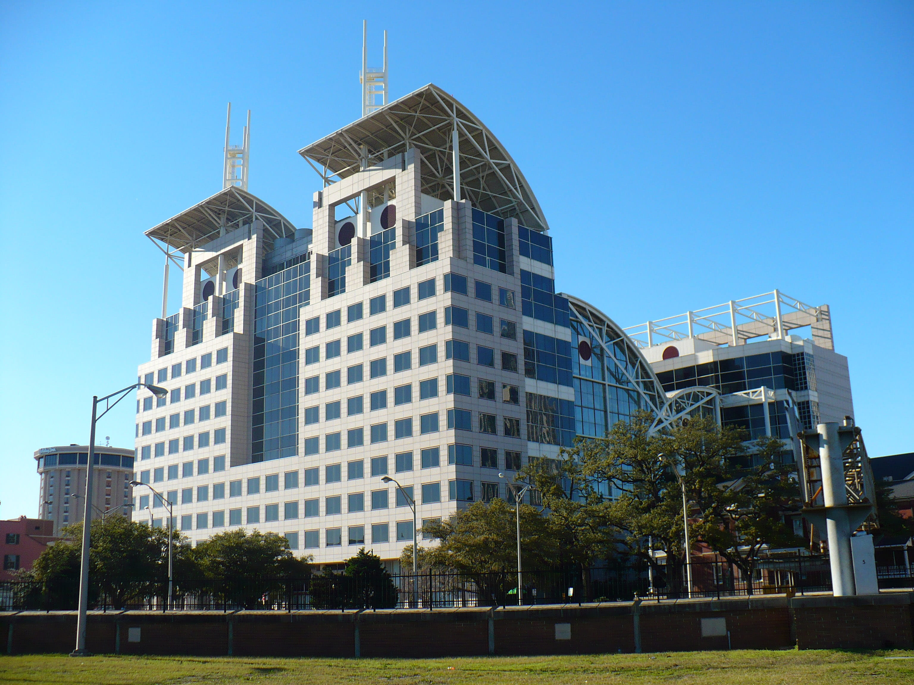 tower, United States, Alabama, sunlight, day, building, urban Scene, blue, photos, architecture, outdoors, office Building, plant, low angle view, tree, HD Wallpaper