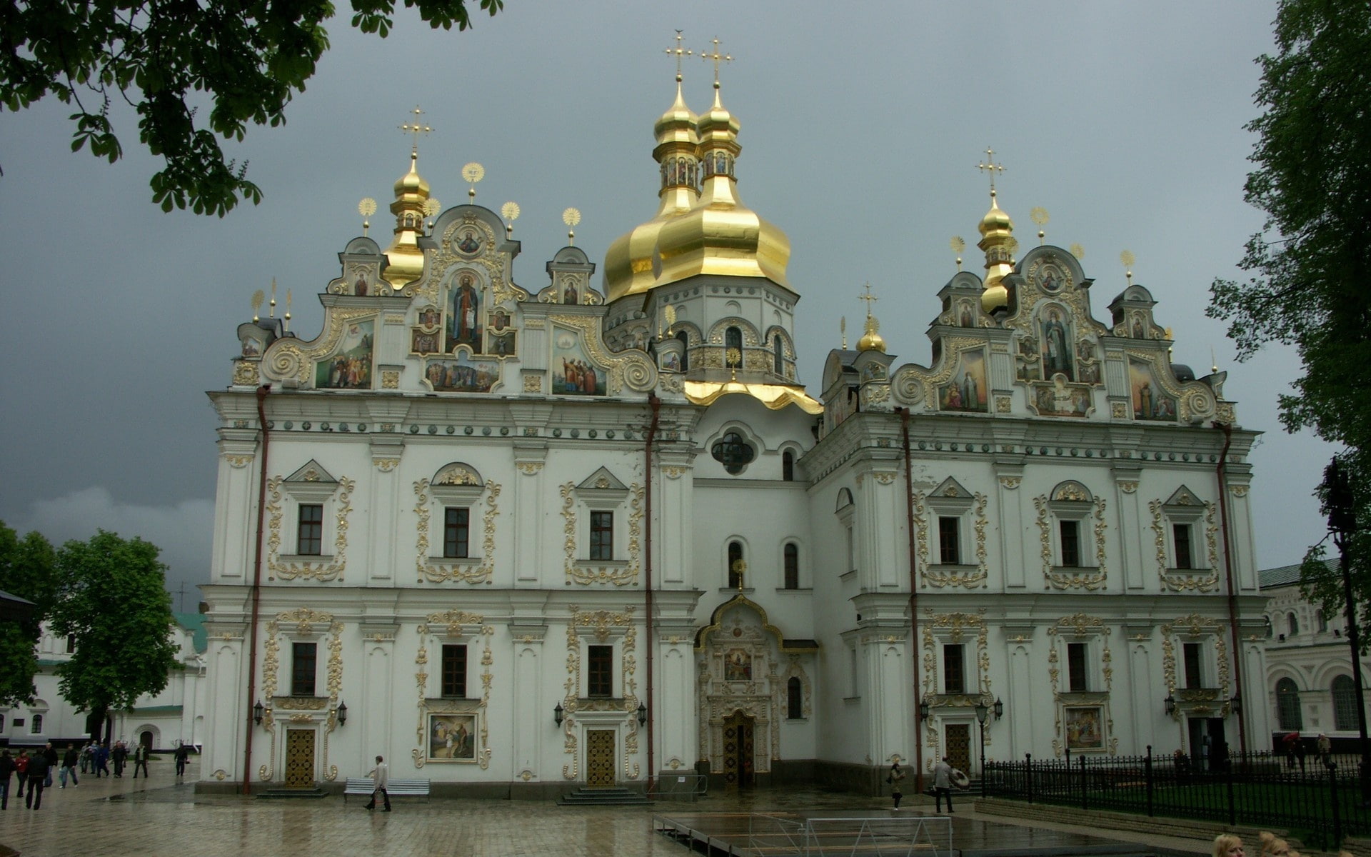 dome, spire, architecture, Lavra, building exterior, nature, religion, plant, tourism, place of worship, incidental people, sky, belief, Ukraine, water, HD Wallpaper