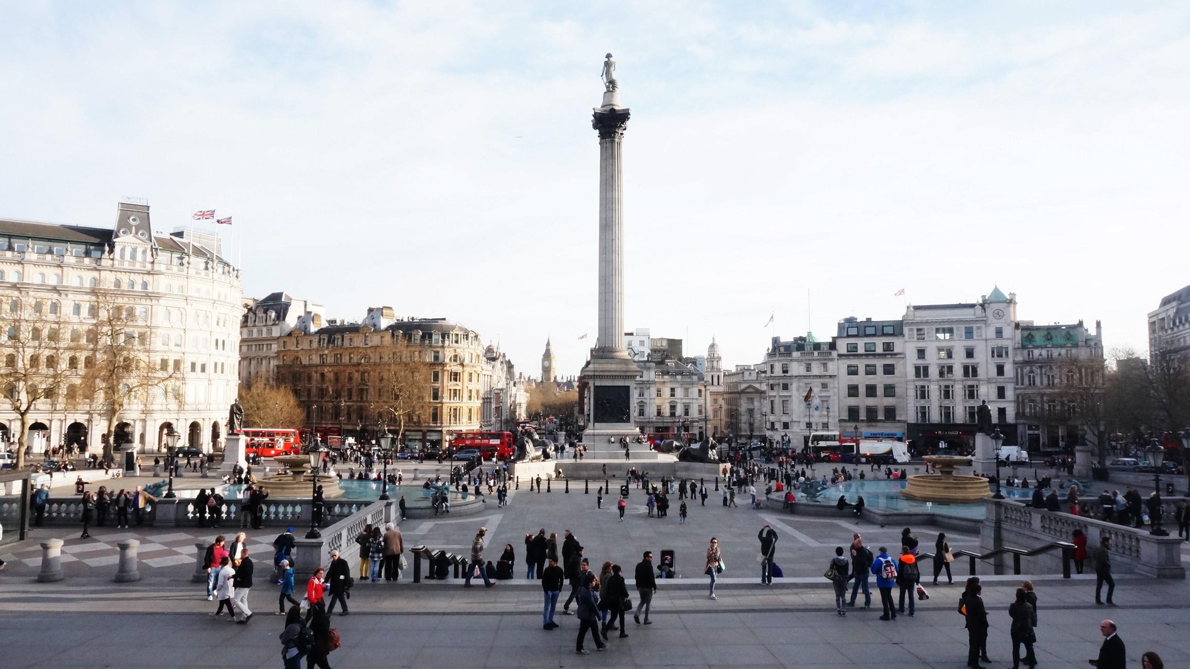 built structure, people, real people, street, travel, outdoors, concrete, clouds, 1080P, tower, walking, united kingdom, trafalgar square, group of people, HD Wallpaper