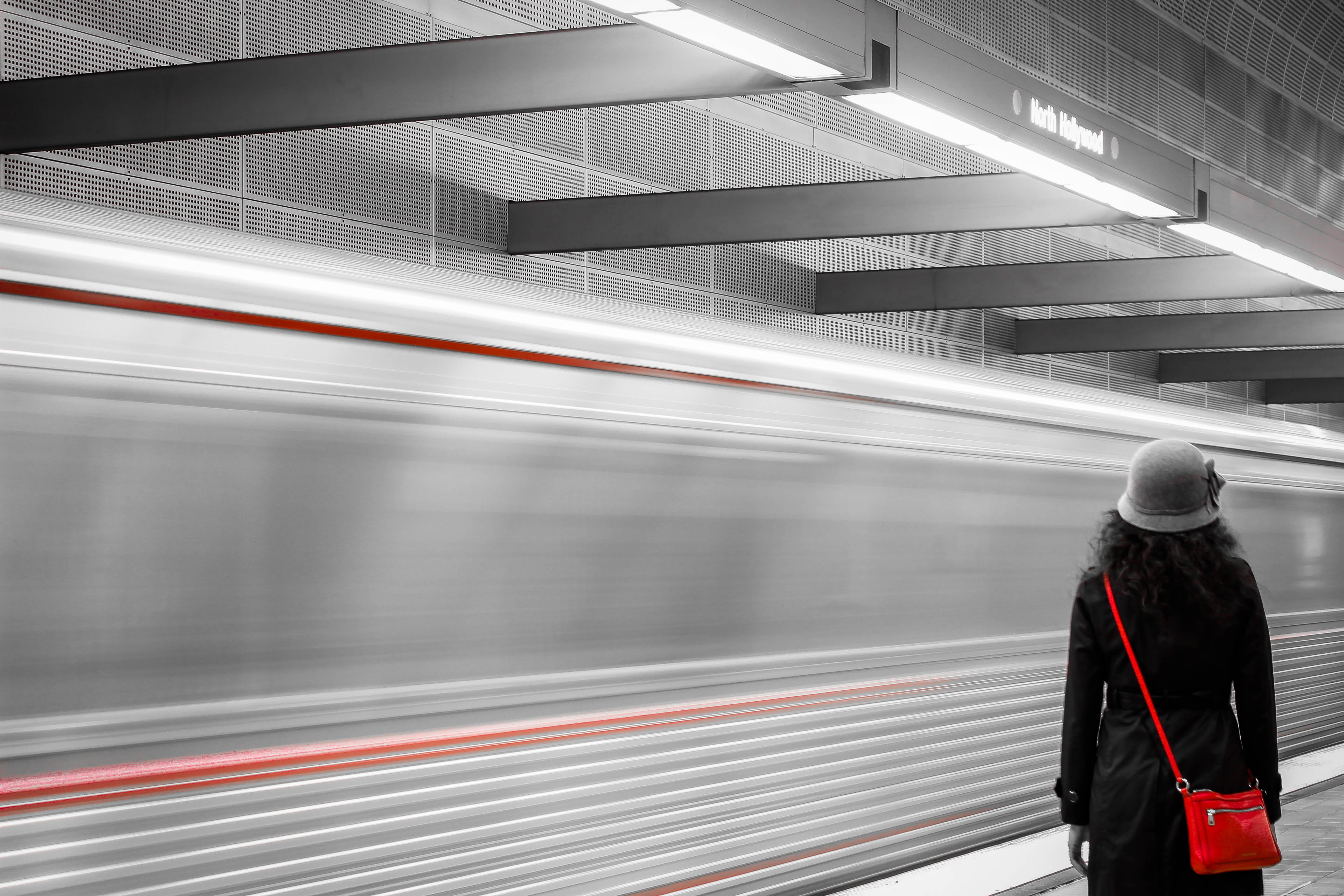 travel, mode of transportation, subway station, blurred motion, blur, fast, light, rush, wearing, subway platform, architecture, person, standing, subway, HD Wallpaper